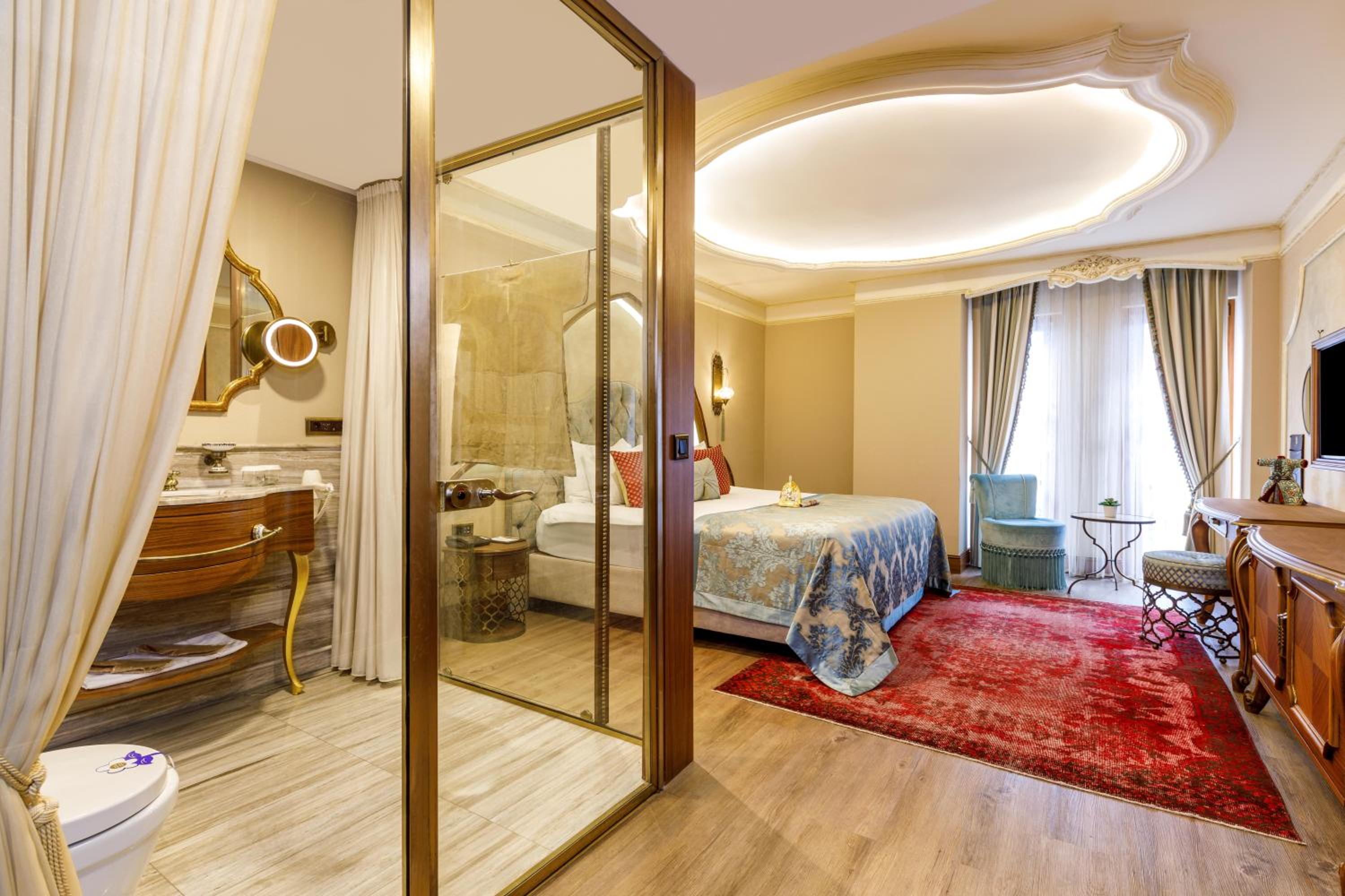 Deluxe Room - Photo 3
