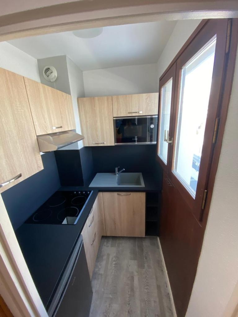 Apartment with Mountain View - Photo 4