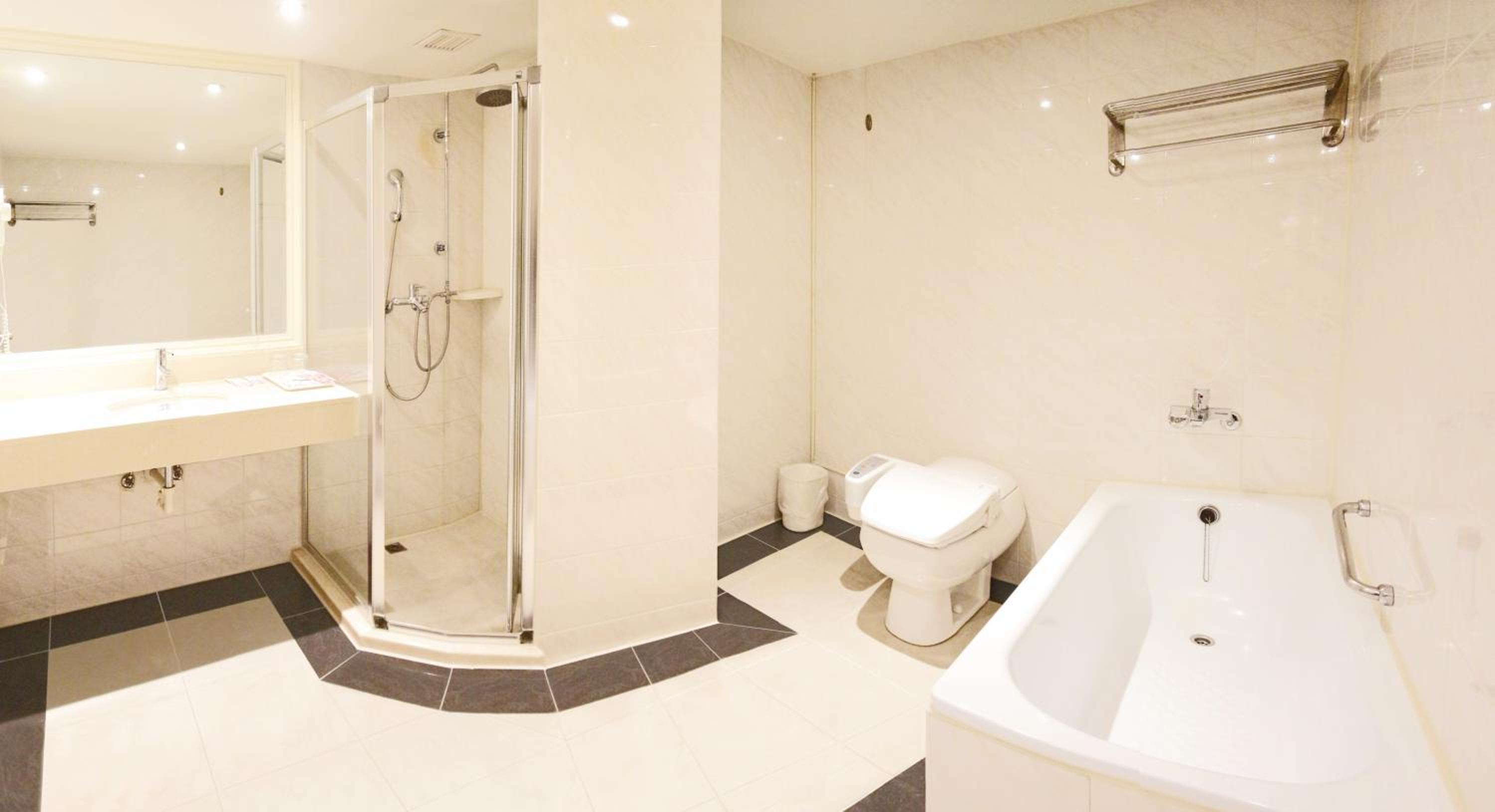 Standard Double Room - Photo 7