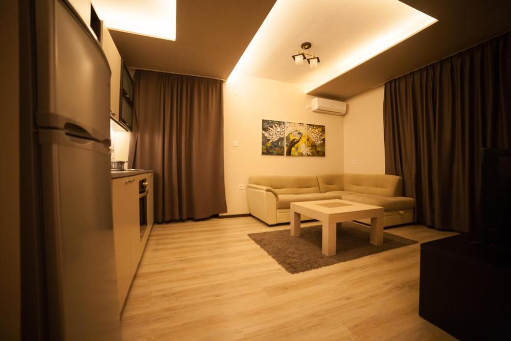 One-Bedroom Apartment - Photo 5