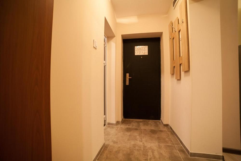 One-Bedroom Apartment - Photo 11