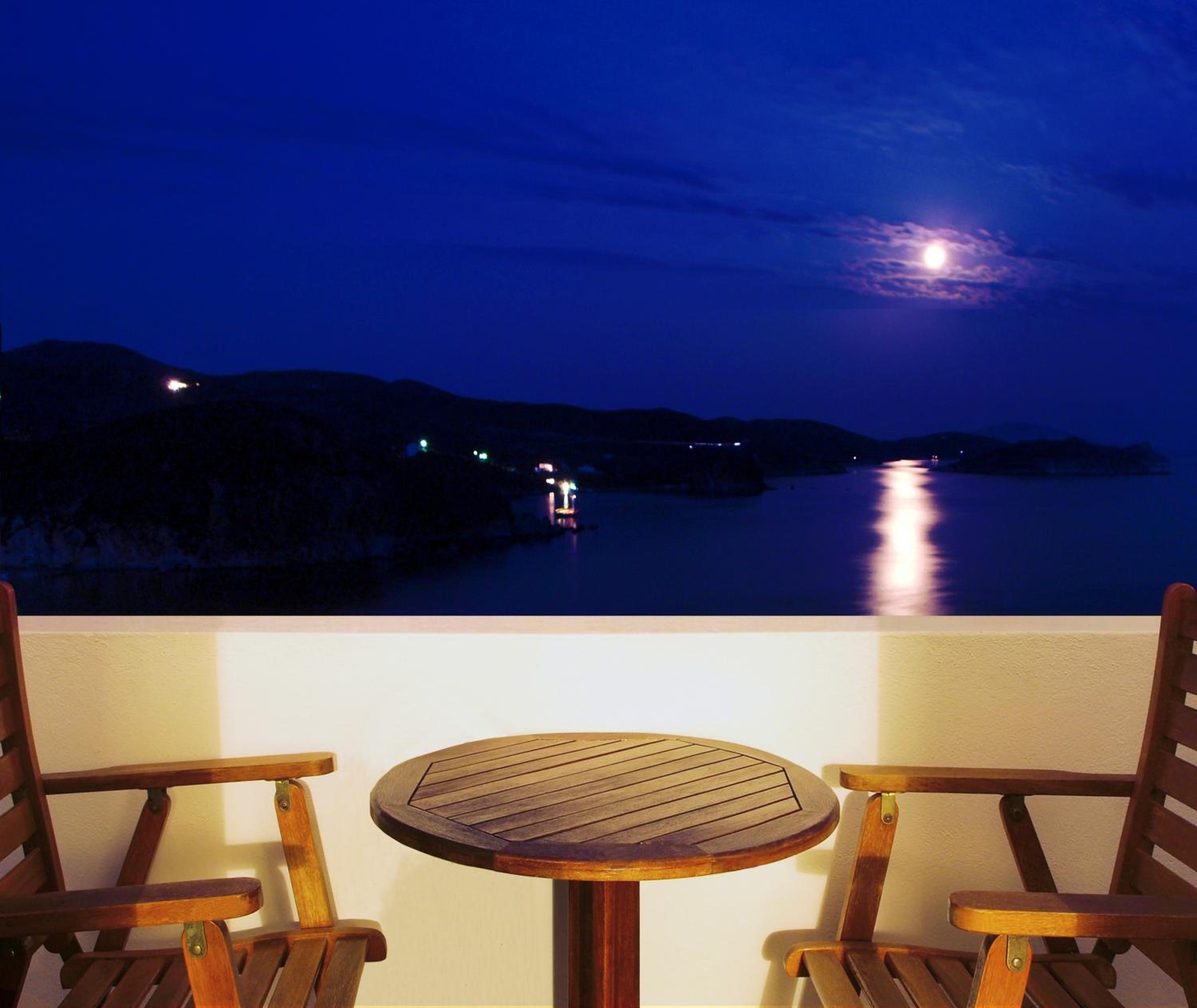 Double Room with Sea and Pool View photo 2