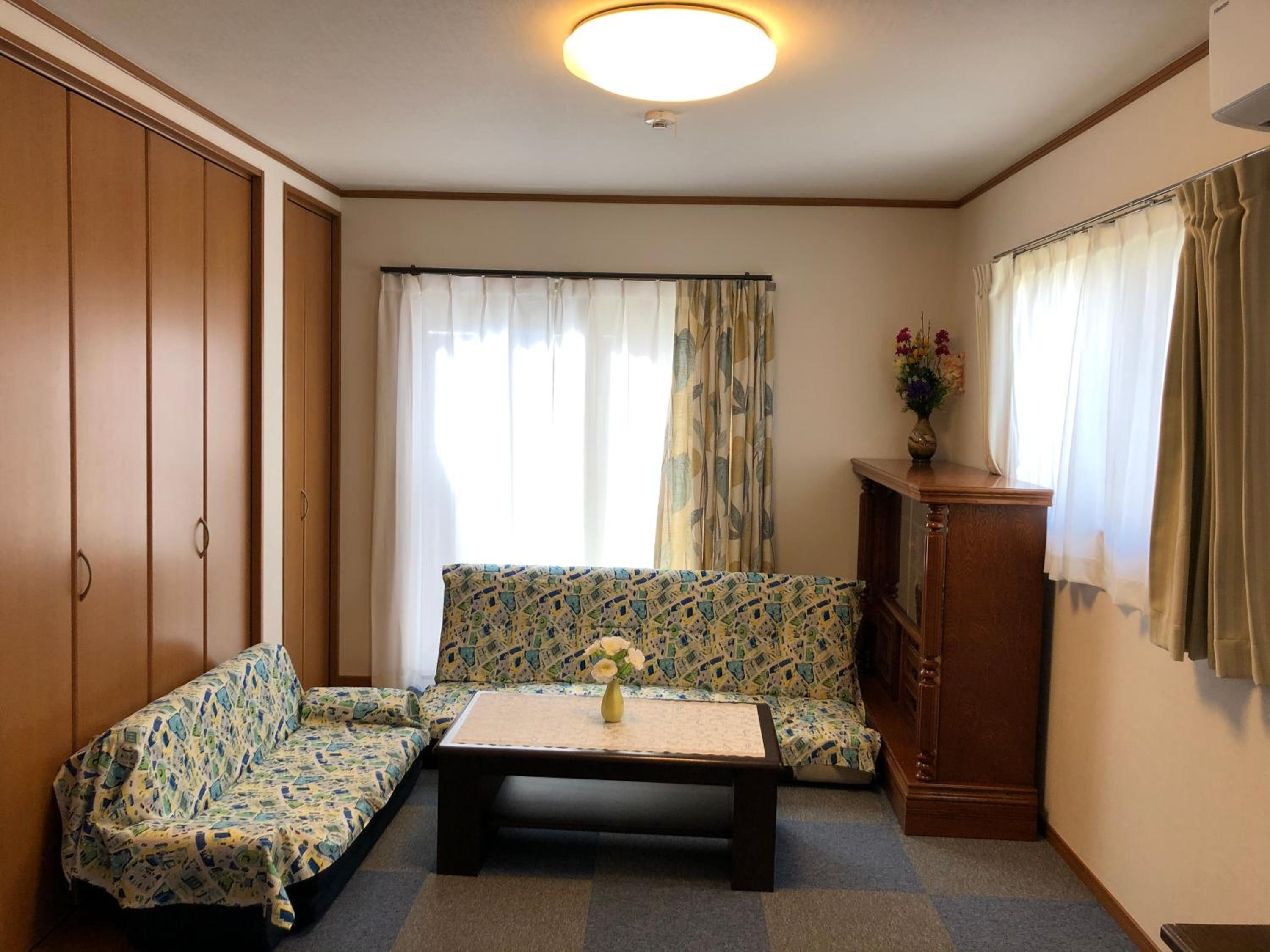Three-Bedroom Villa - Photo 10