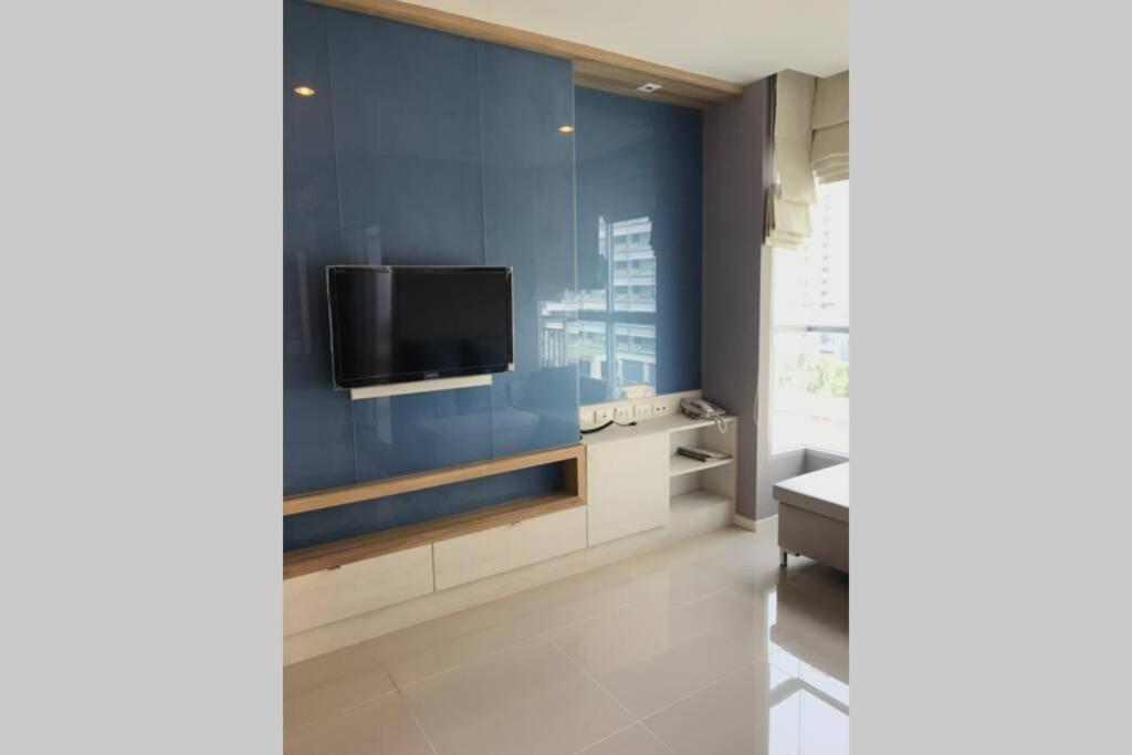 Two-Bedroom Apartment - Photo 3
