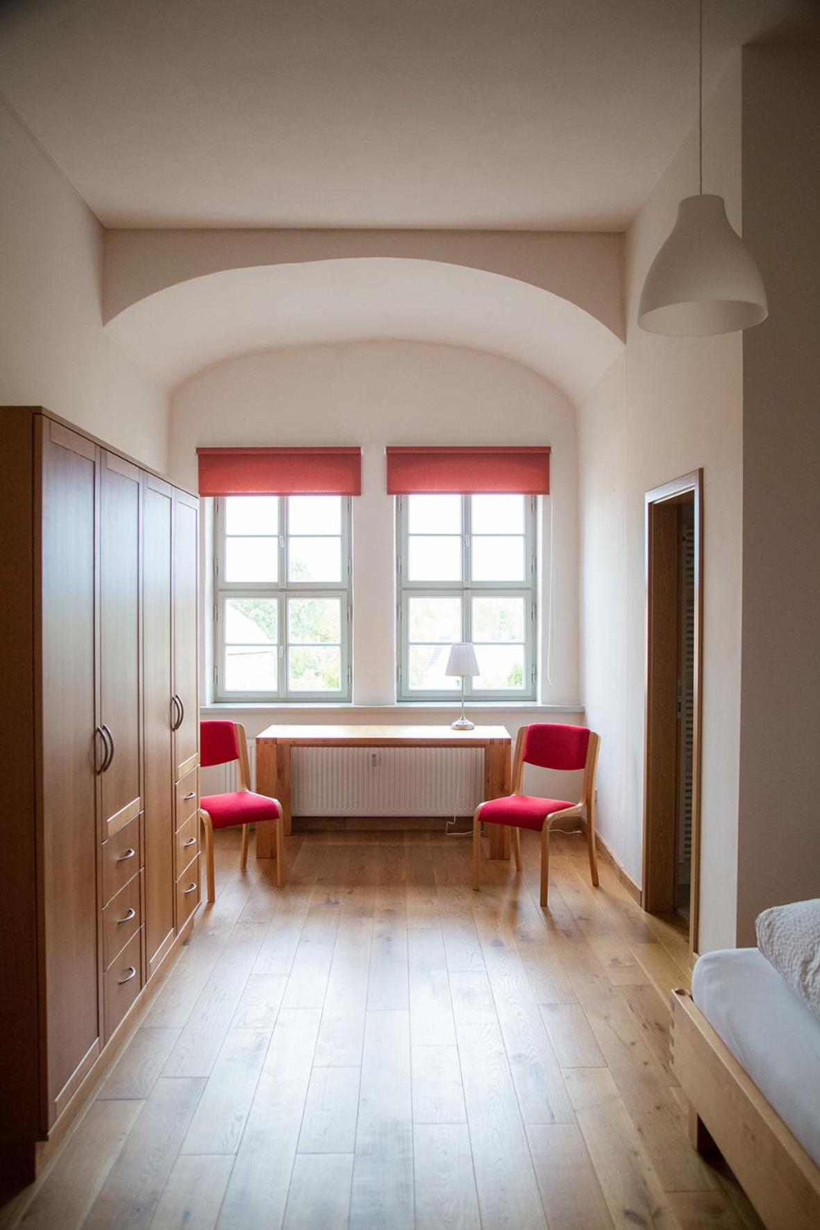 Twin Room with Bathroom photo 2