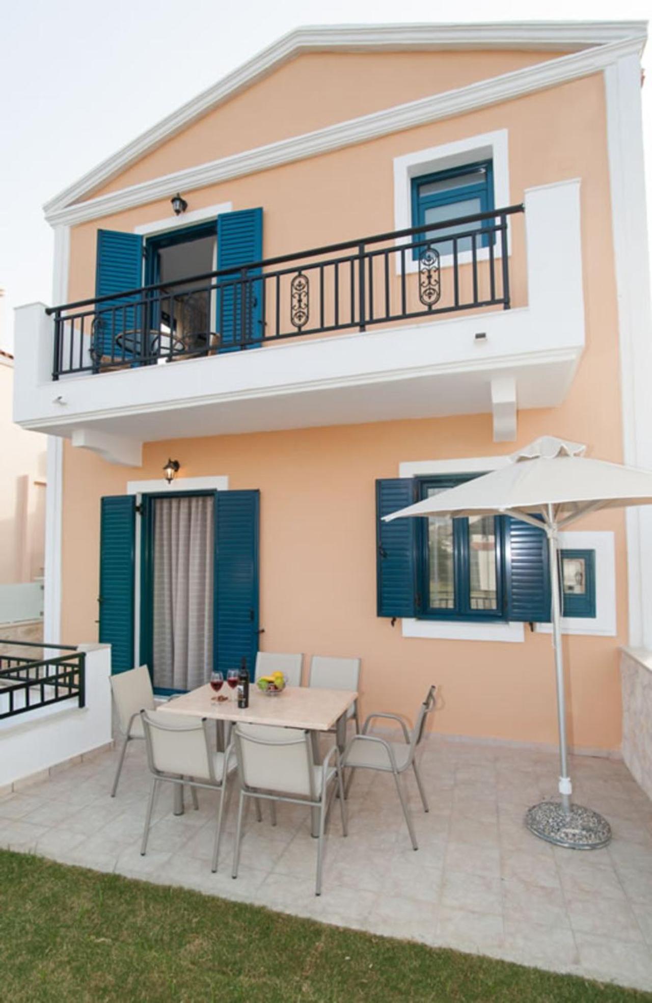 Villa with Sea View photo 3