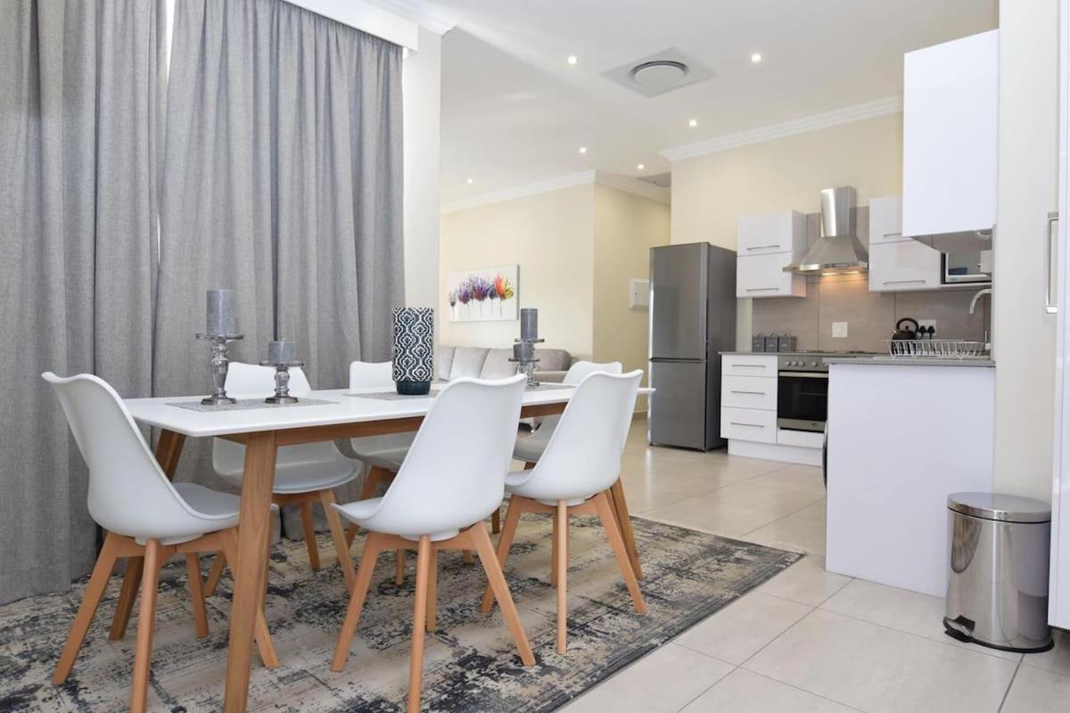 Three-Bedroom Apartment - Photo 8