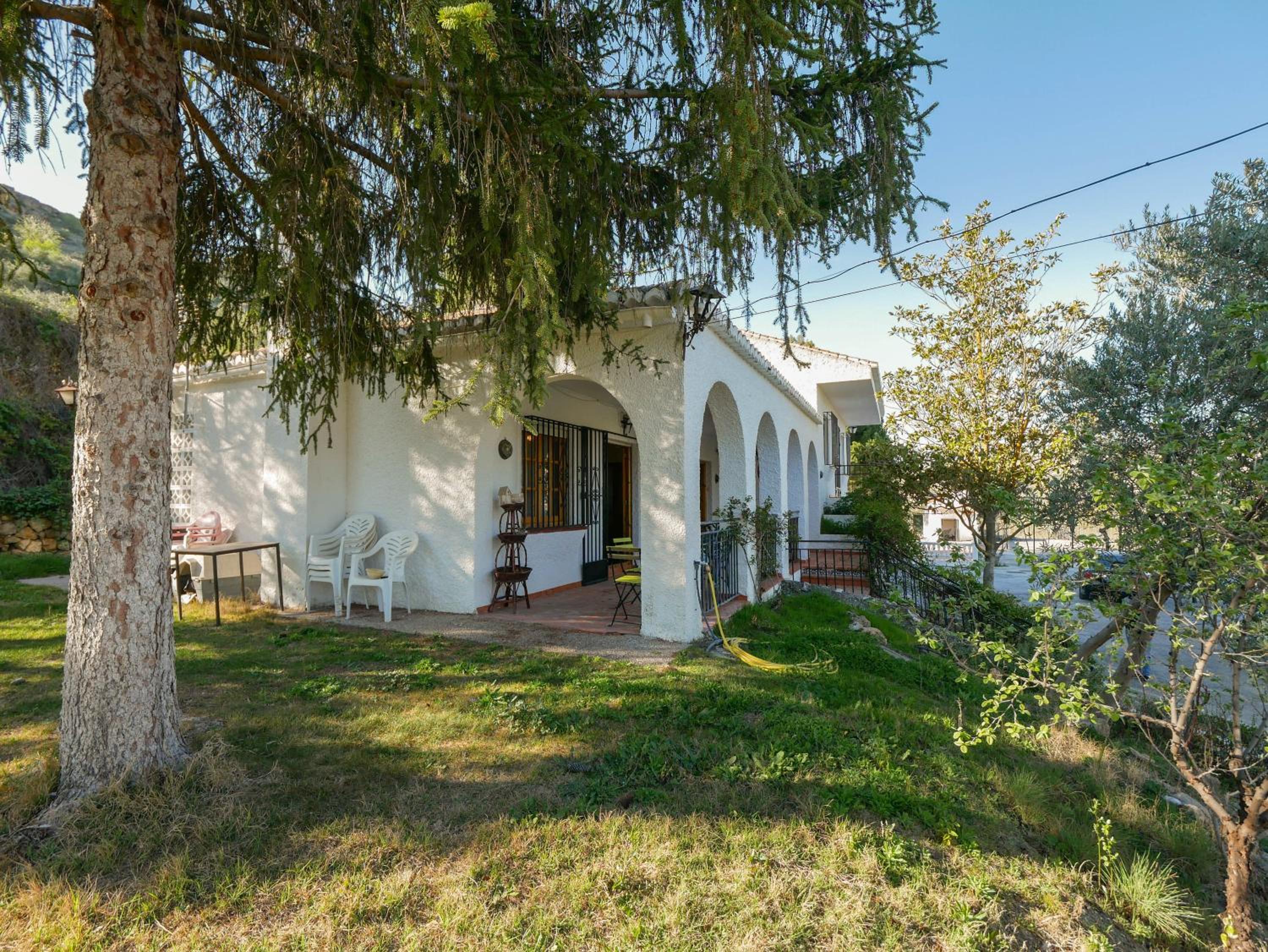 Four-Bedroom House - Photo 6
