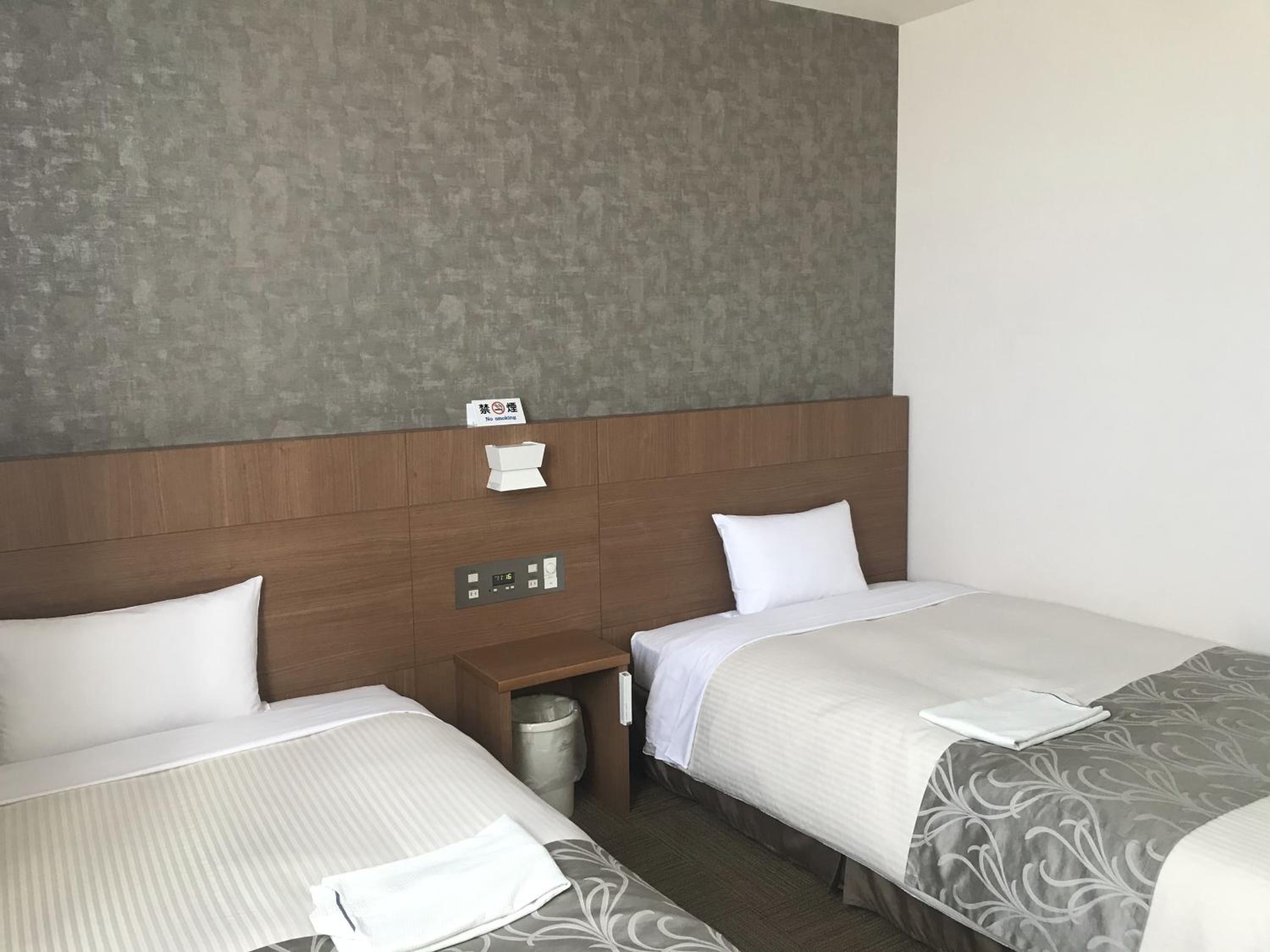 Standard Twin Room-Non-Smoking - Photo 1