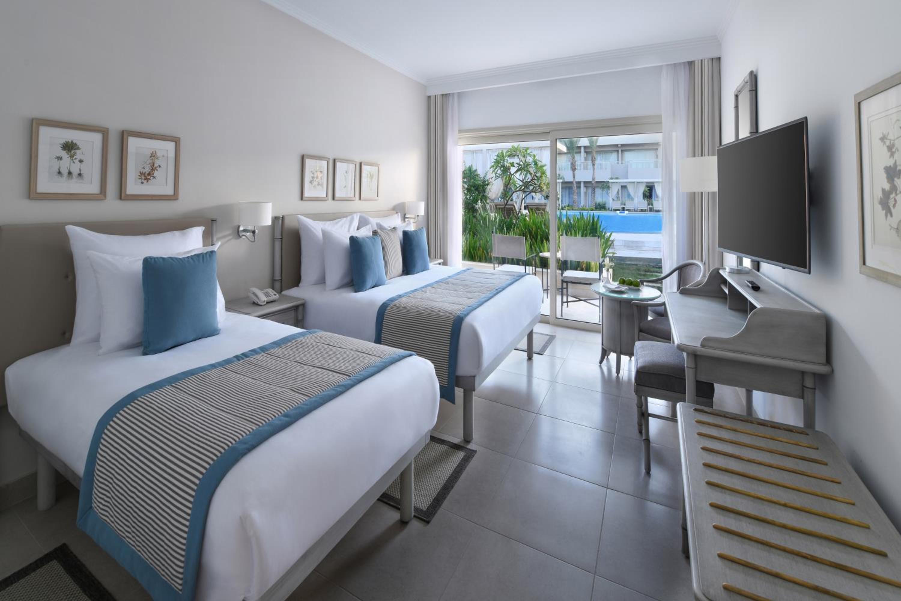Superior, Queen or Twin Bed, Triple