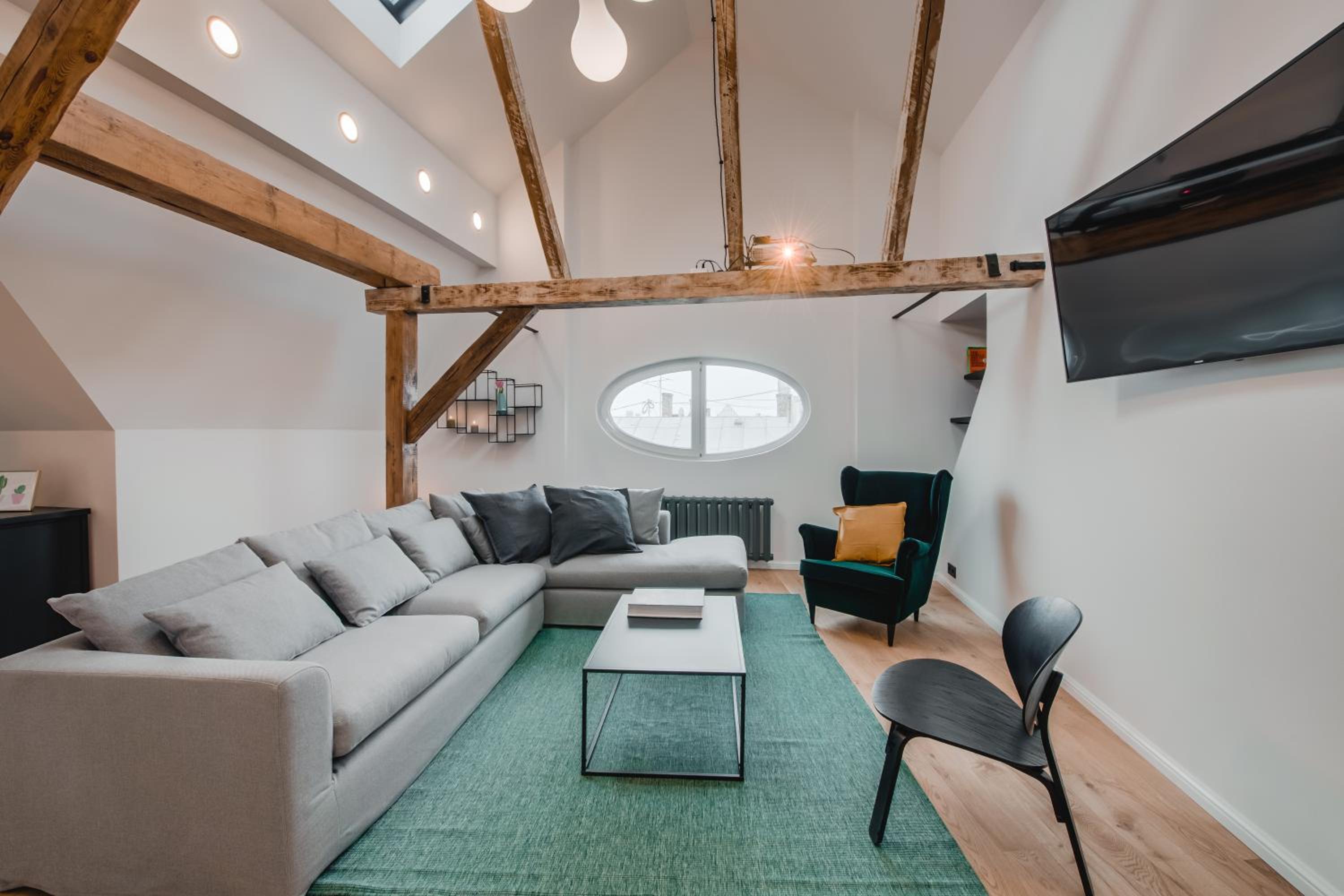 Three-Bedroom Apartment - Photo 41