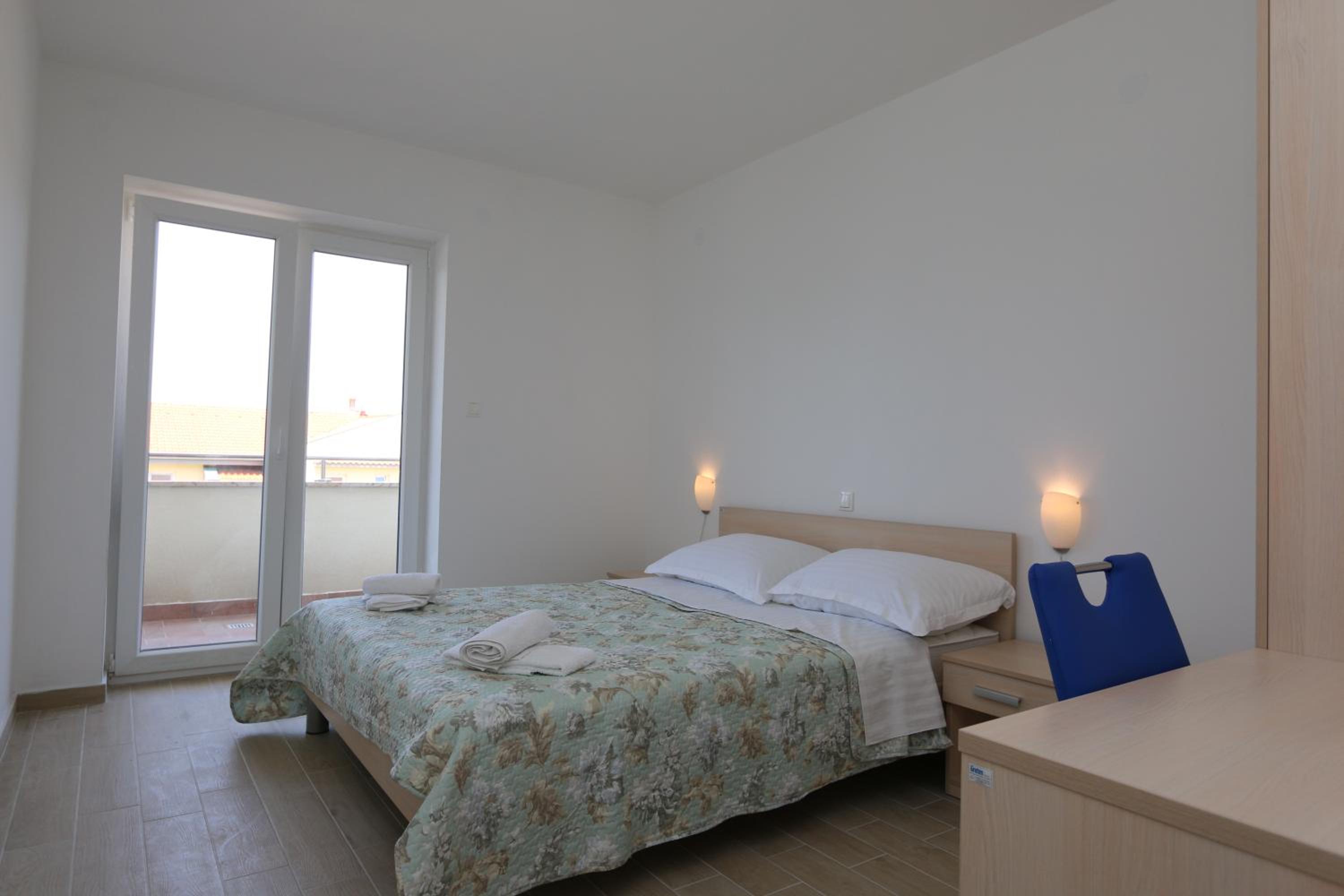 Two-Bedroom Apartment with Balcony photo 1