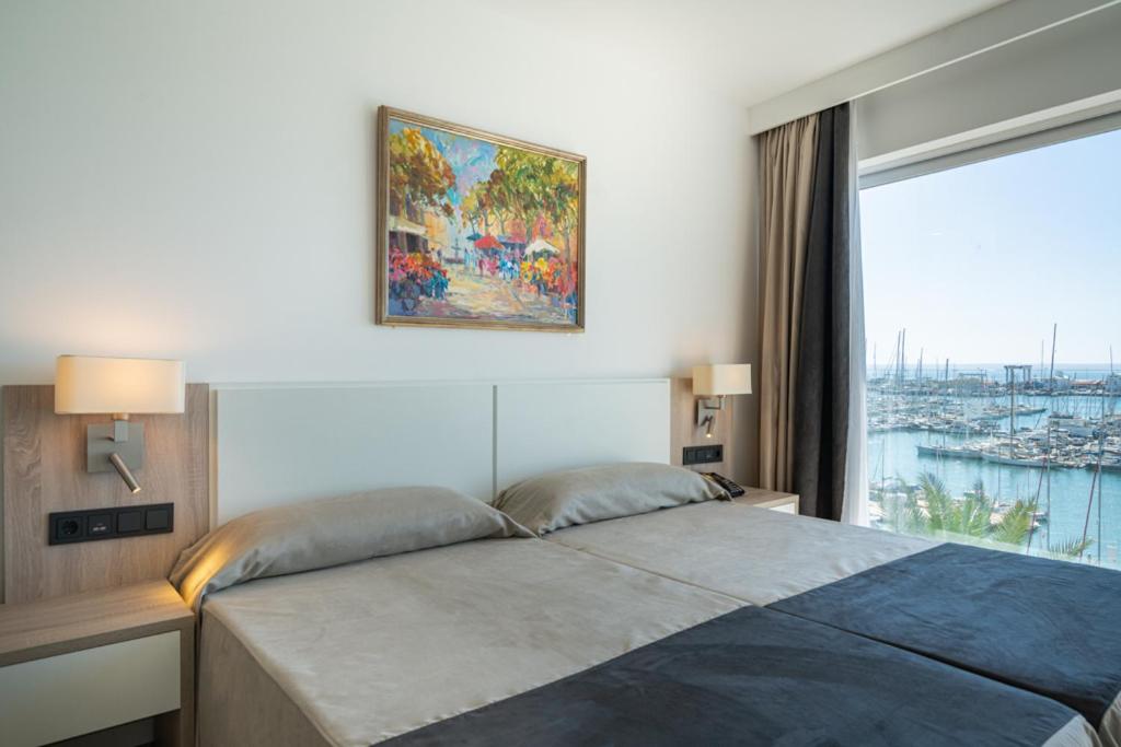 Double Room with Sea View - Photo 3