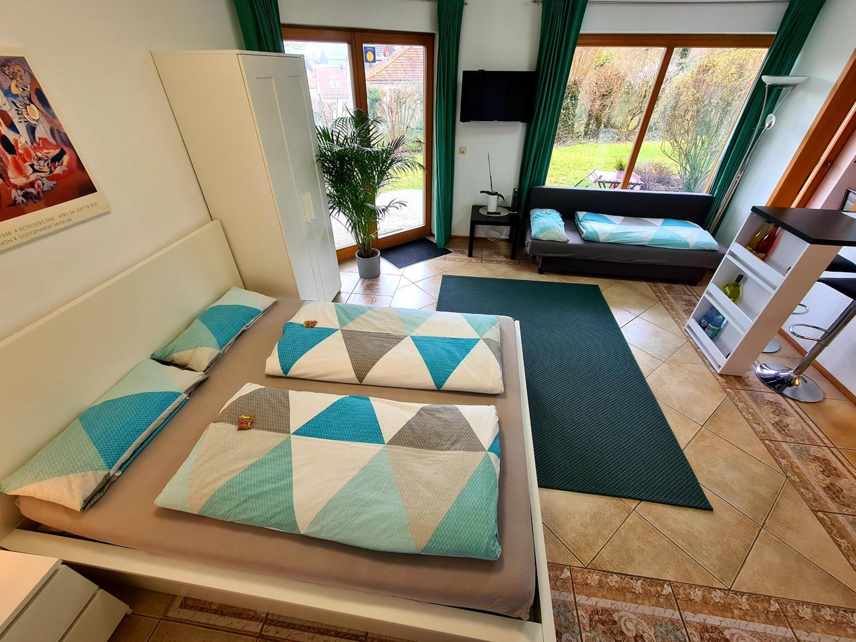 Apartment with Terrace - Photo 7