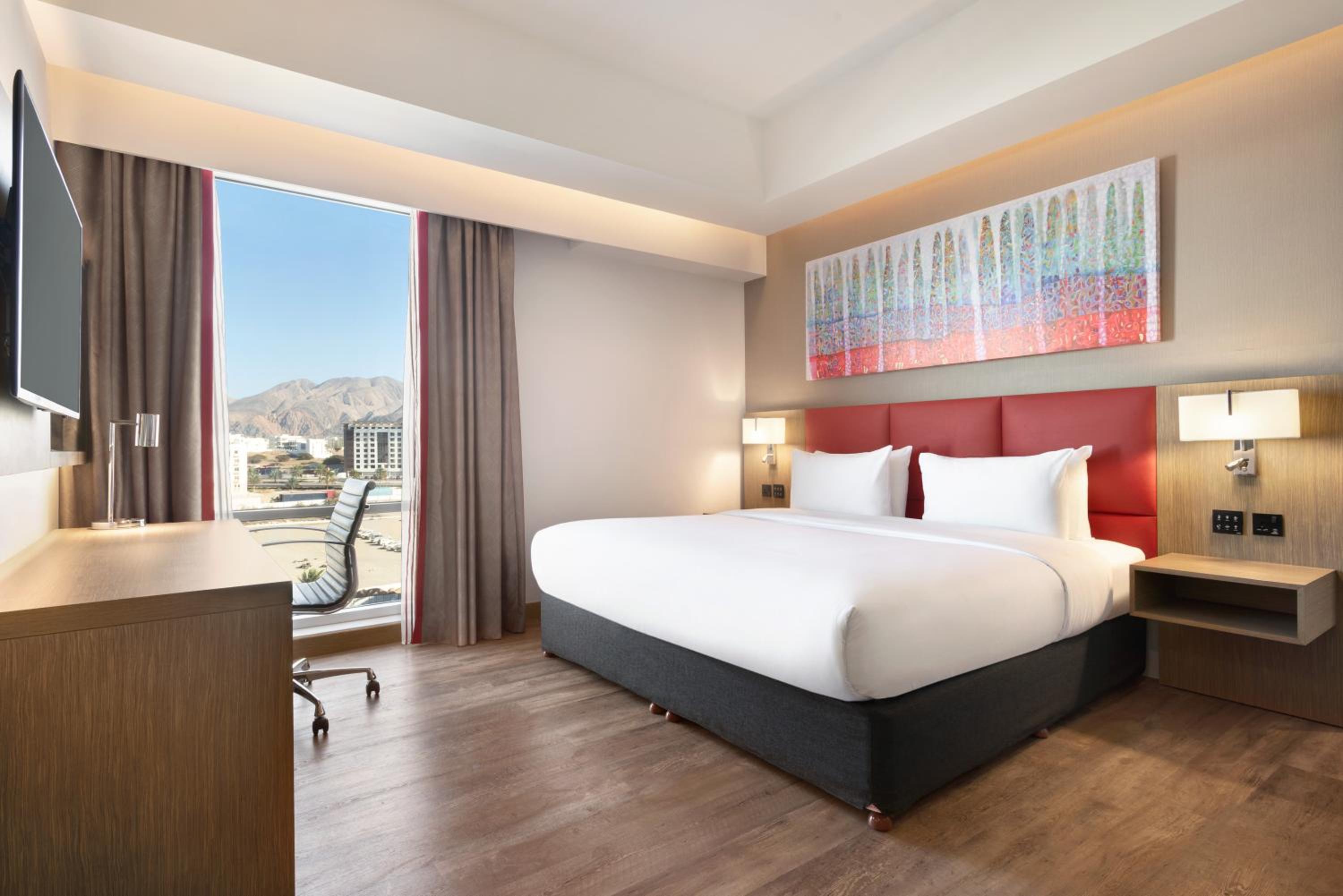 Executive King Suite - Photo 4
