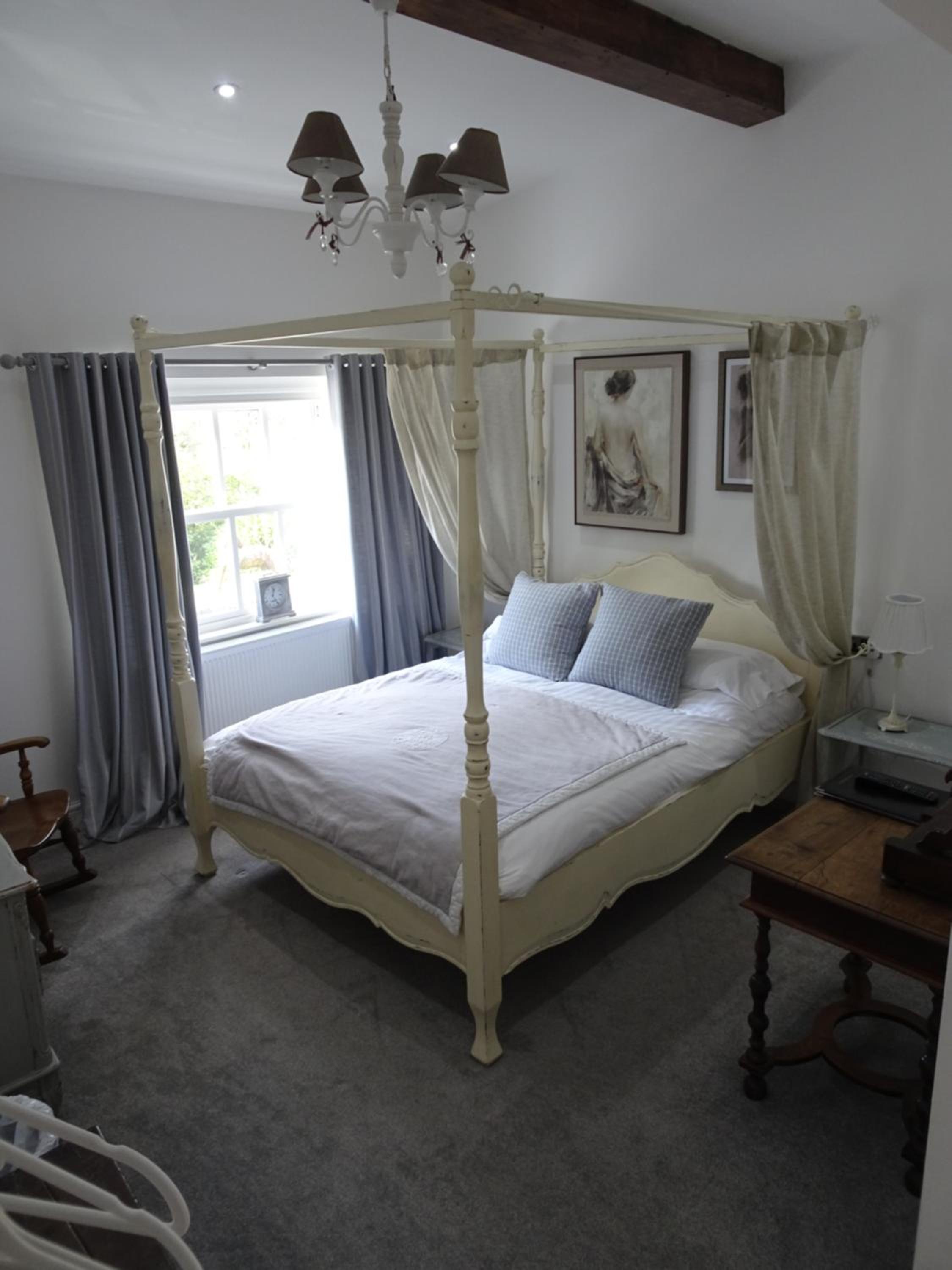 Deluxe King Room photo 1