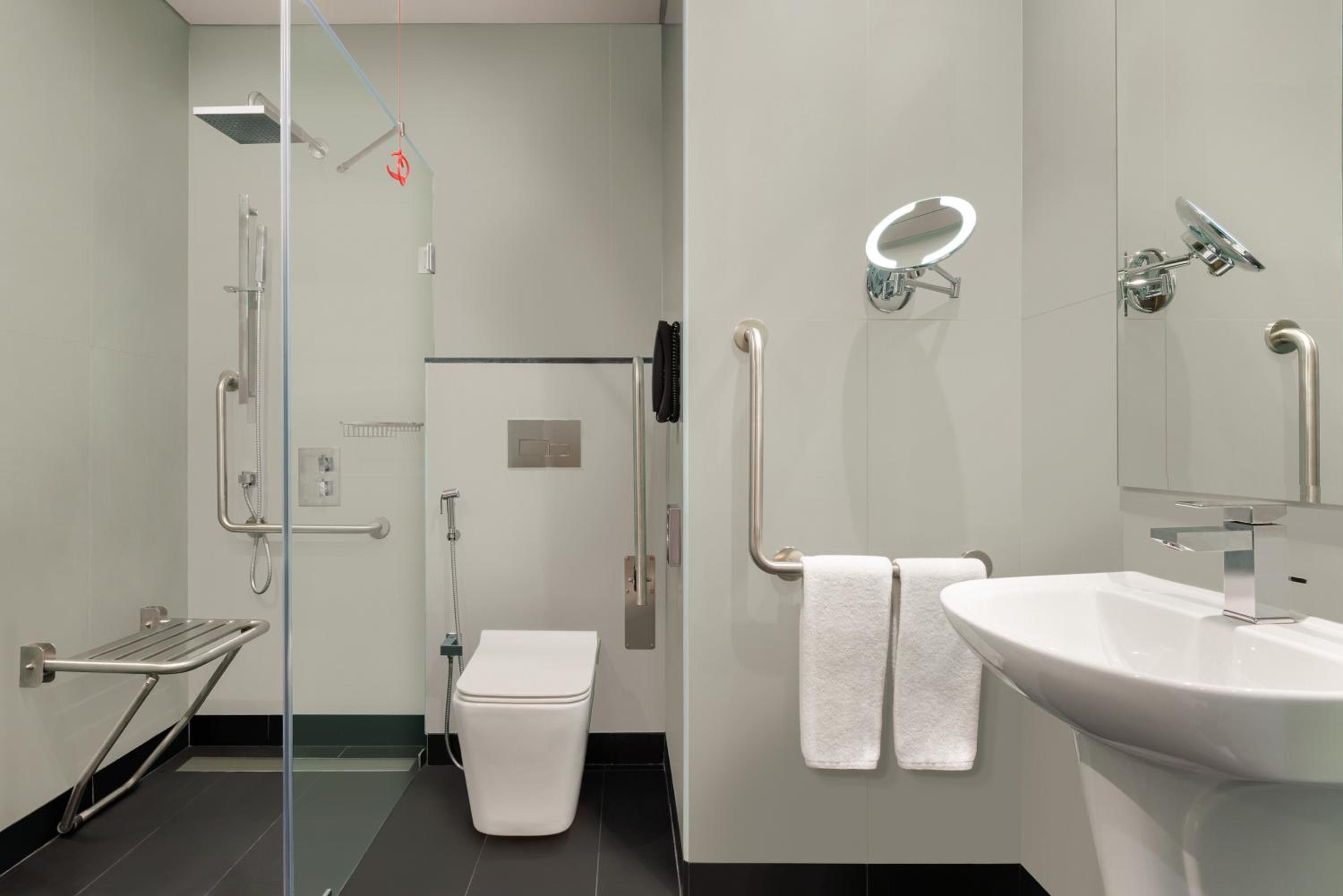 King Room - Mobility Access - Photo 3