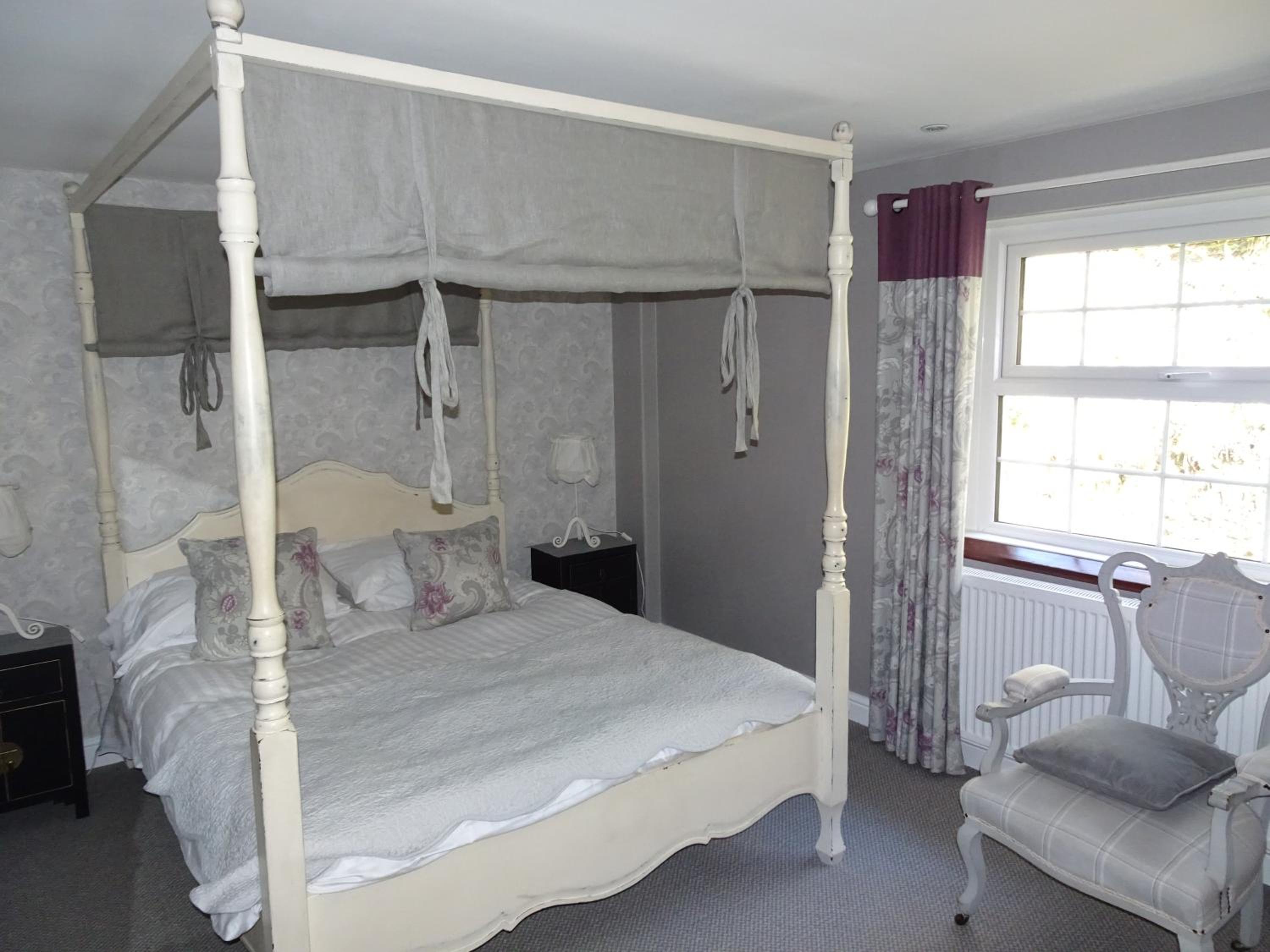 Deluxe King Room - Photo 3