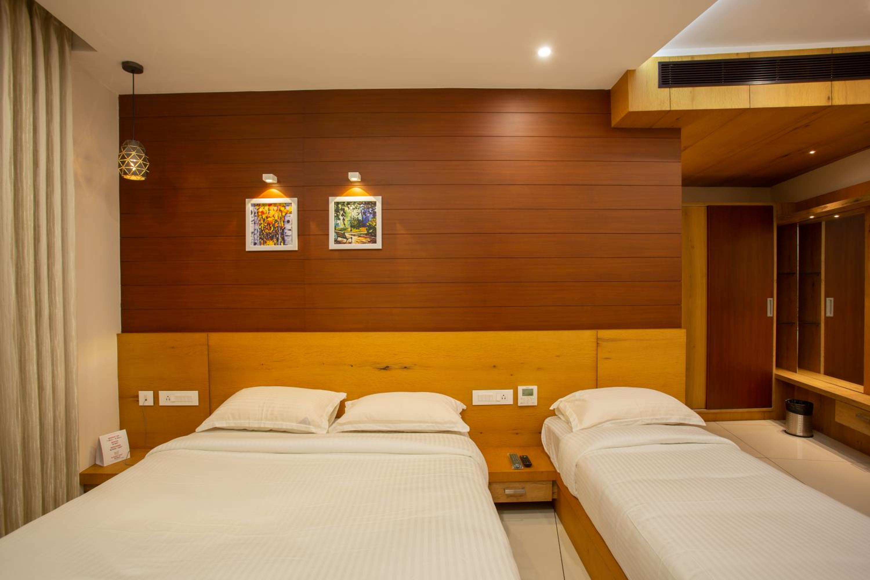 Deluxe Triple Room photo 2