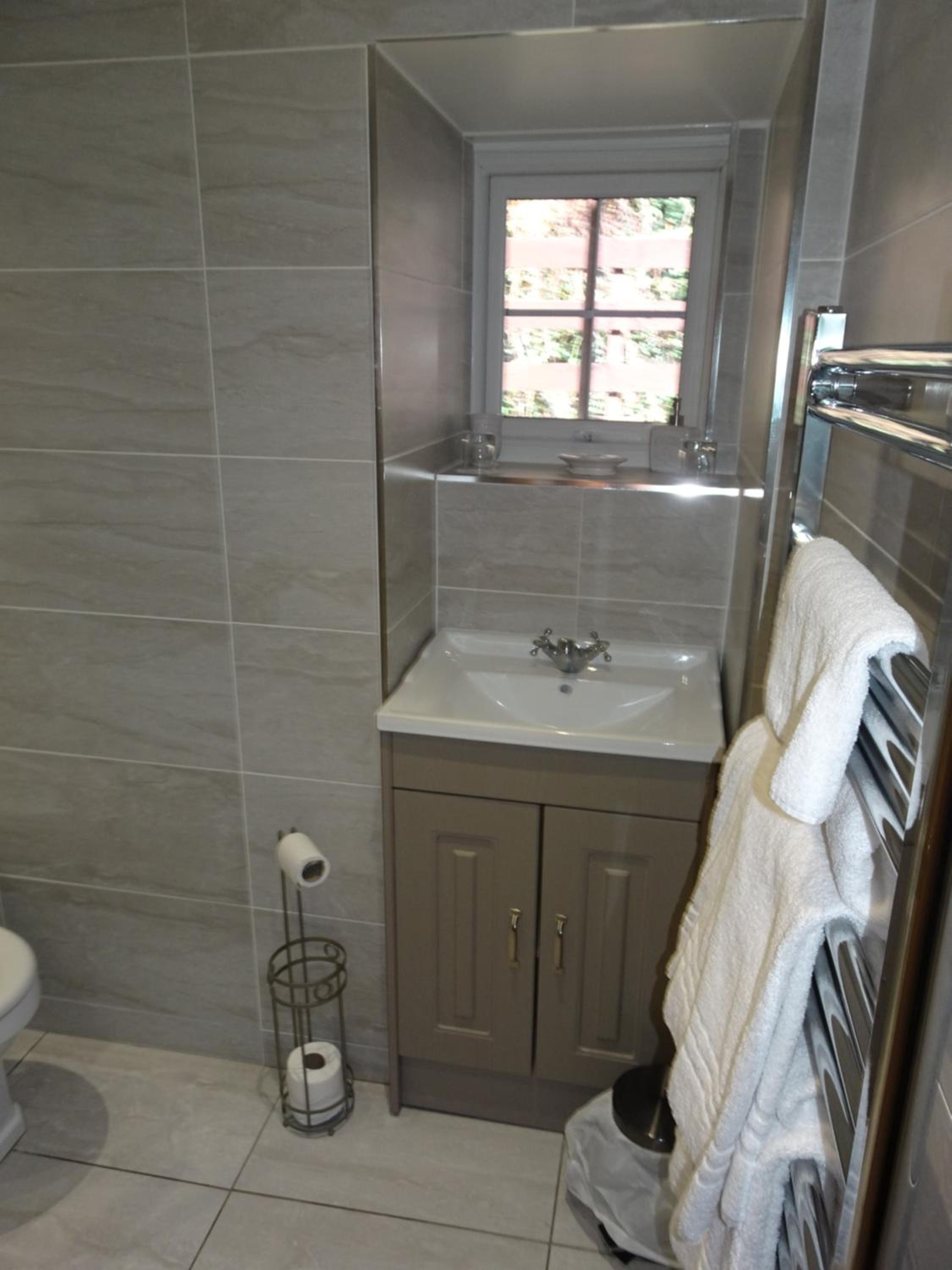 Twin Room with Private External Bathroom photo 3
