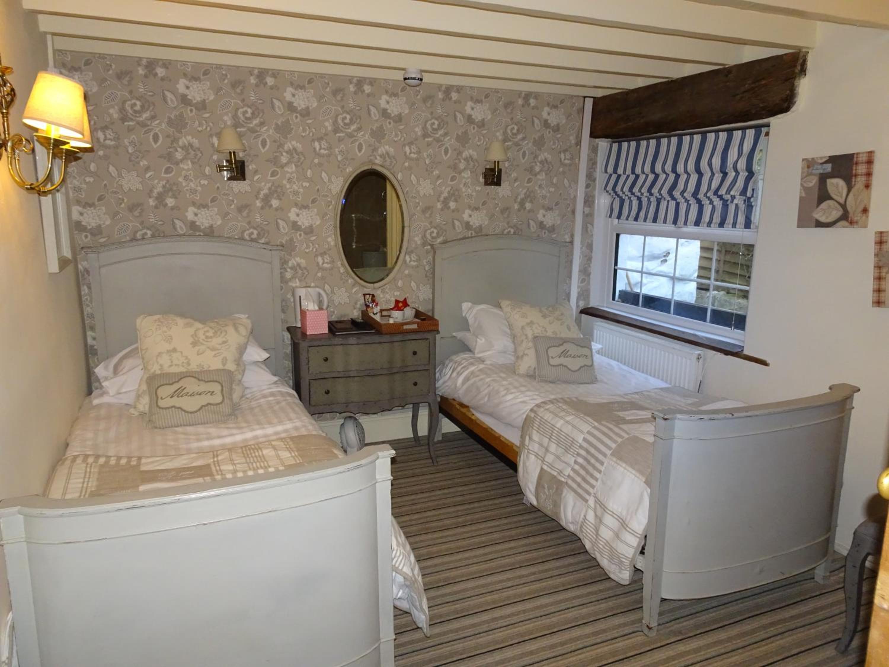 Twin Room with Private Bathroom