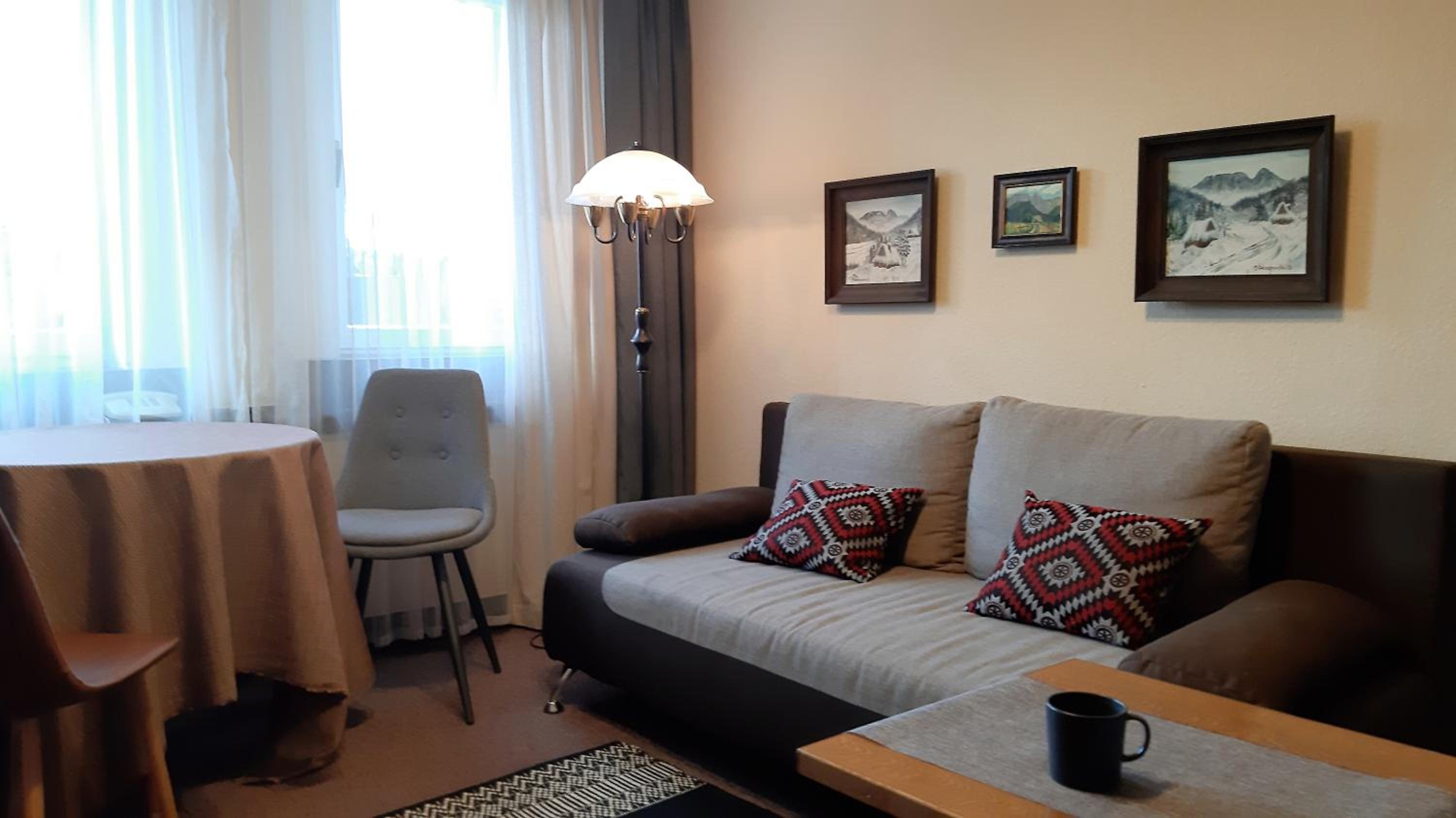 Apartment photo 2