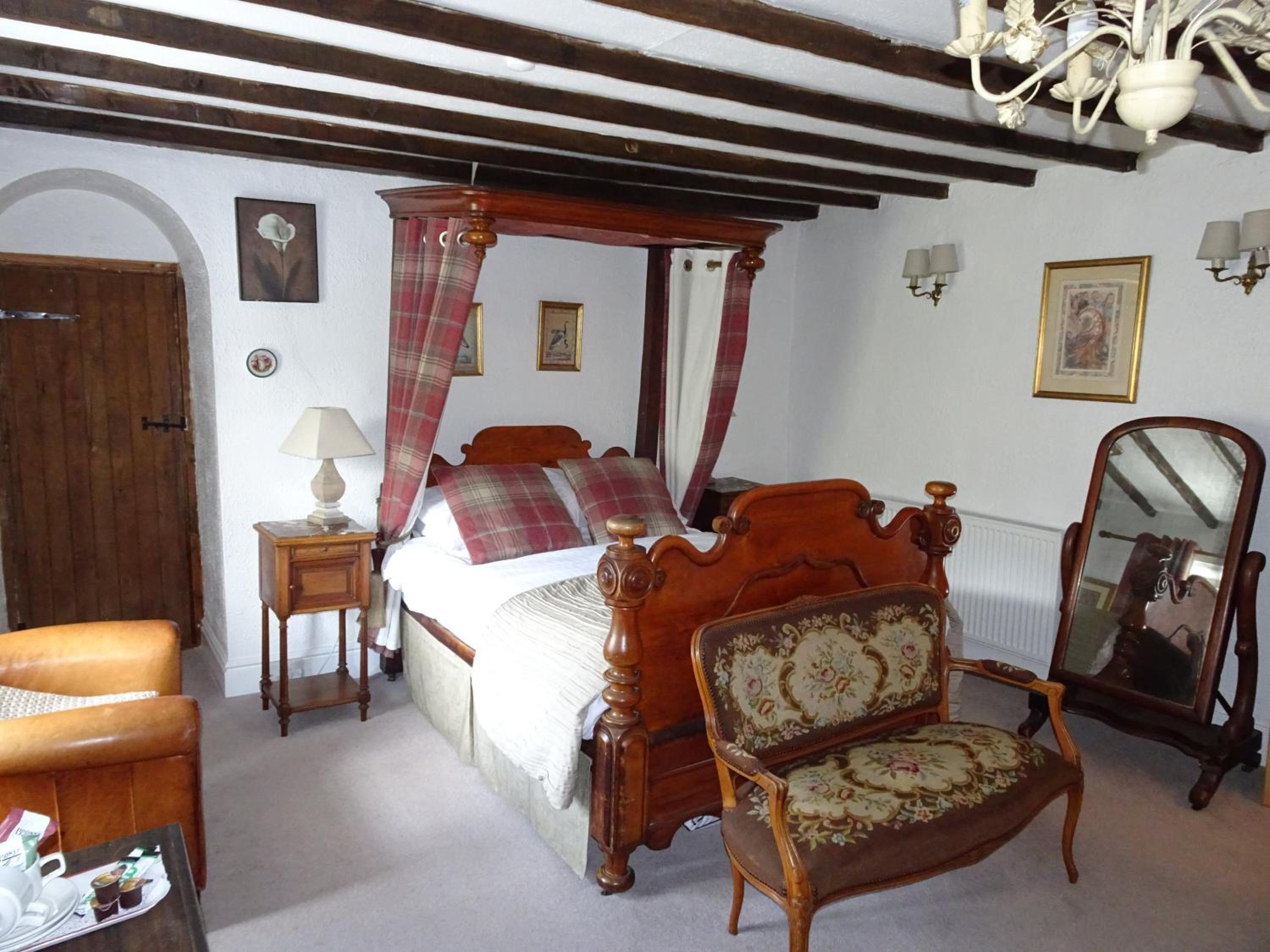 Double Room with Four Poster Bed photo 1