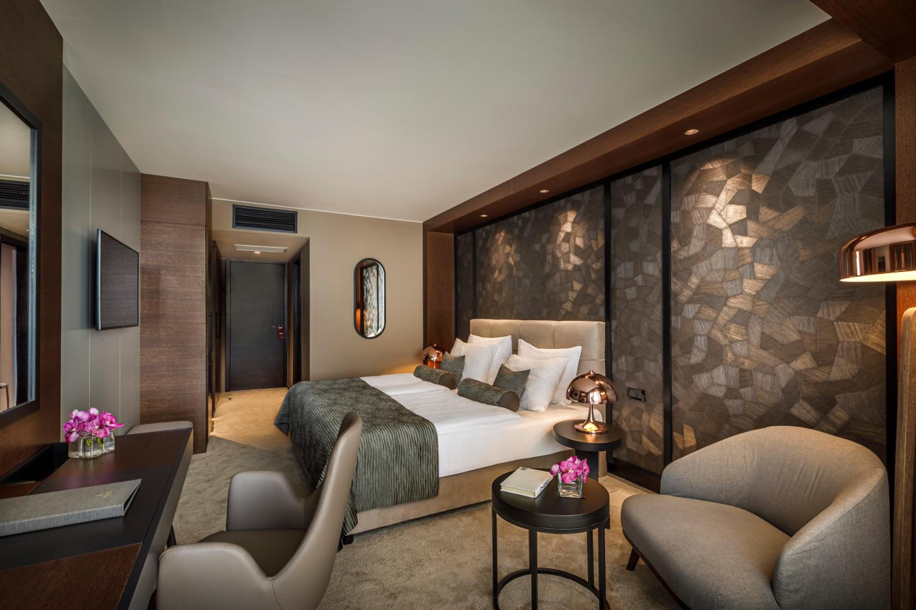 Superior Double or Twin Room with Sea View - Photo 2