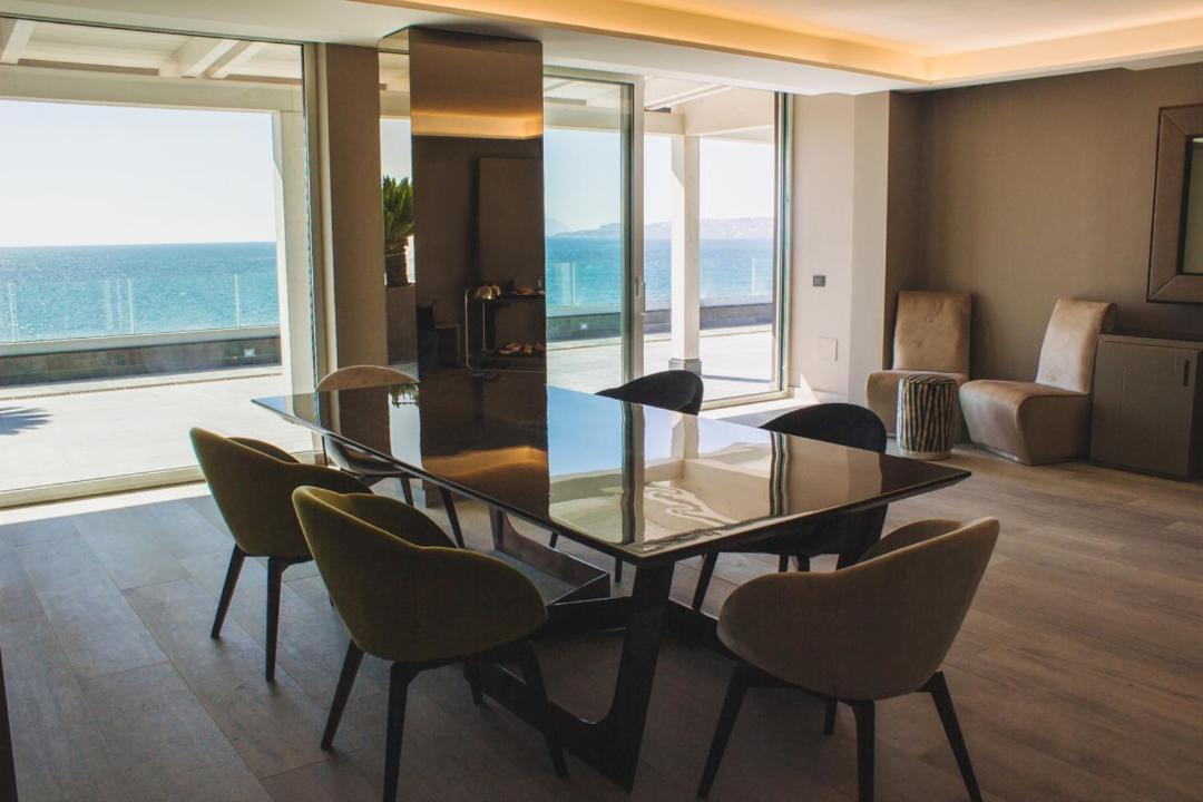 Suite with Private Pool - Photo 13