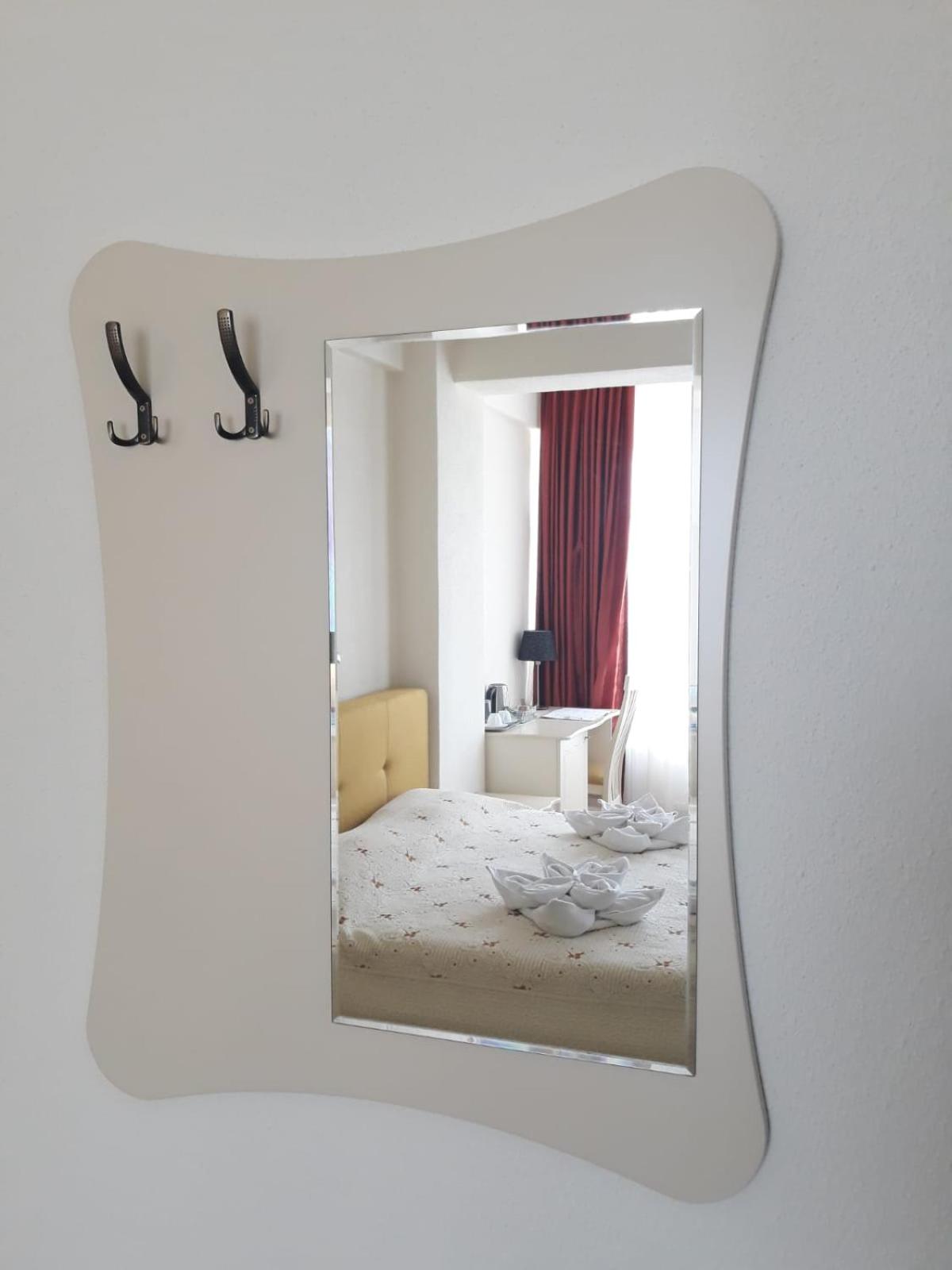Classic Double Room - Photo 8