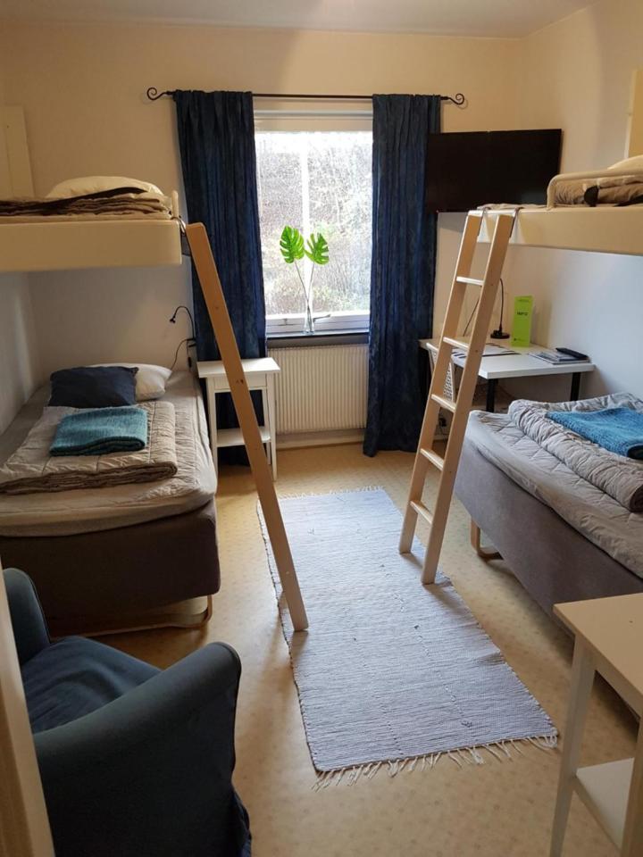 Quadruple Room with Private Toilet - Photo 1