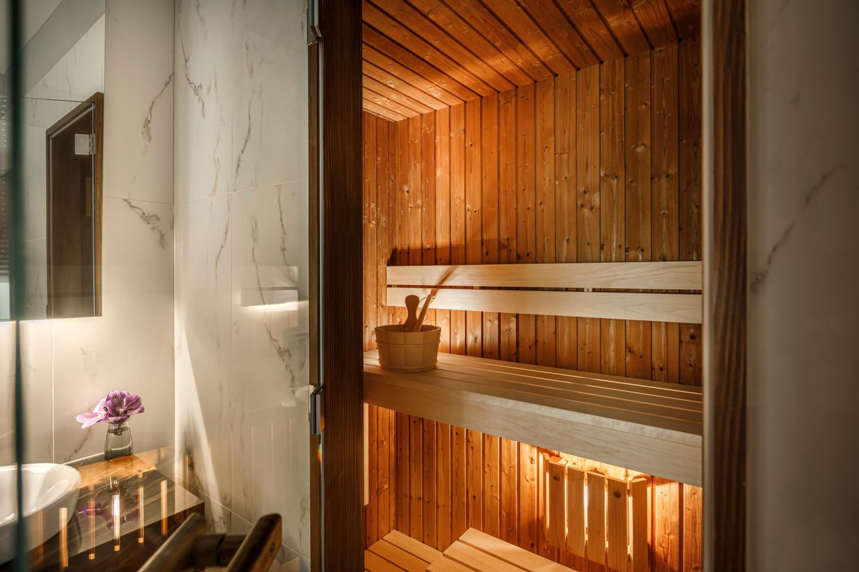 Suite with Sauna - Villa photo 3