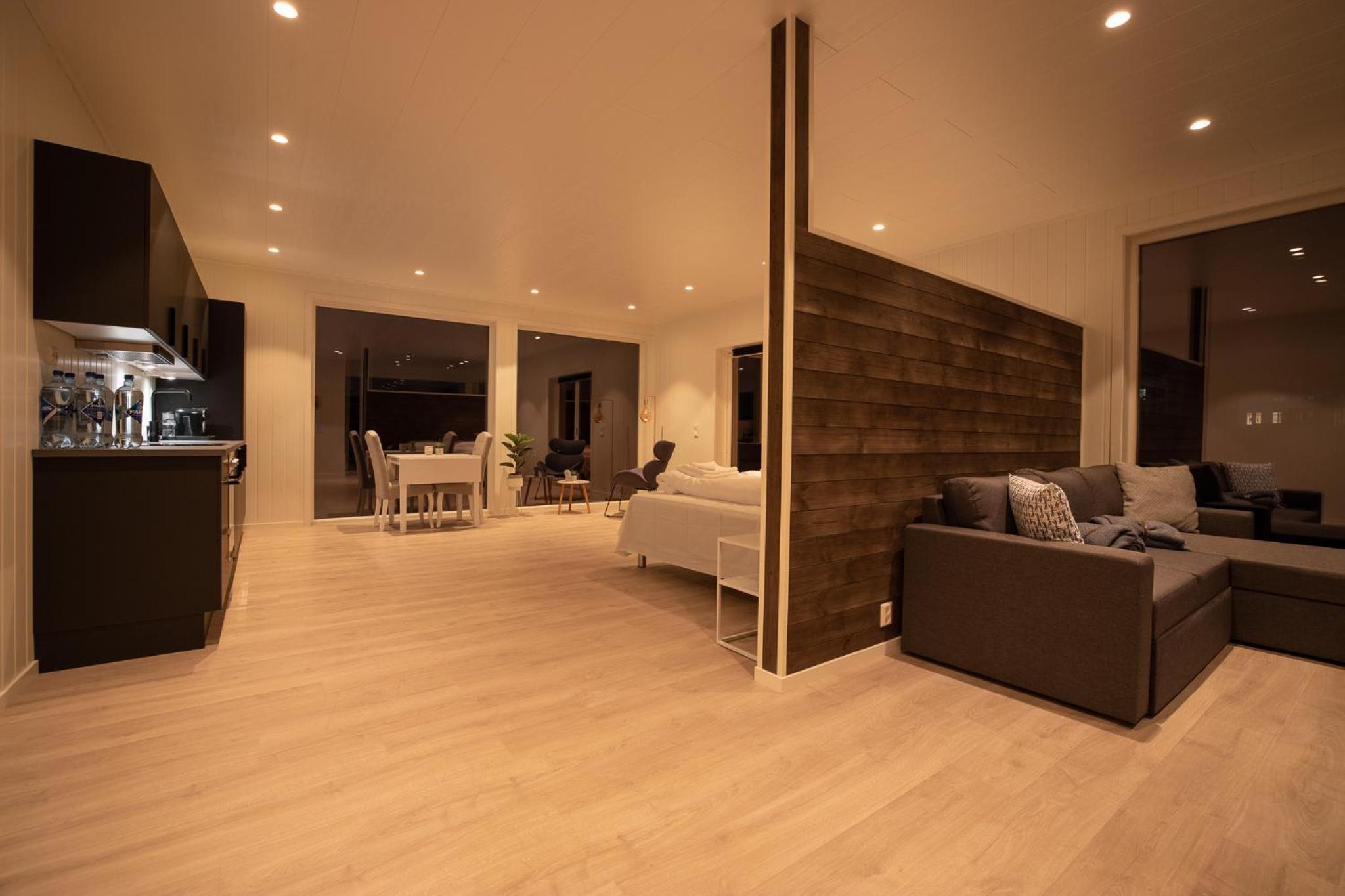 Luxury Studio Apartment - Photo 2