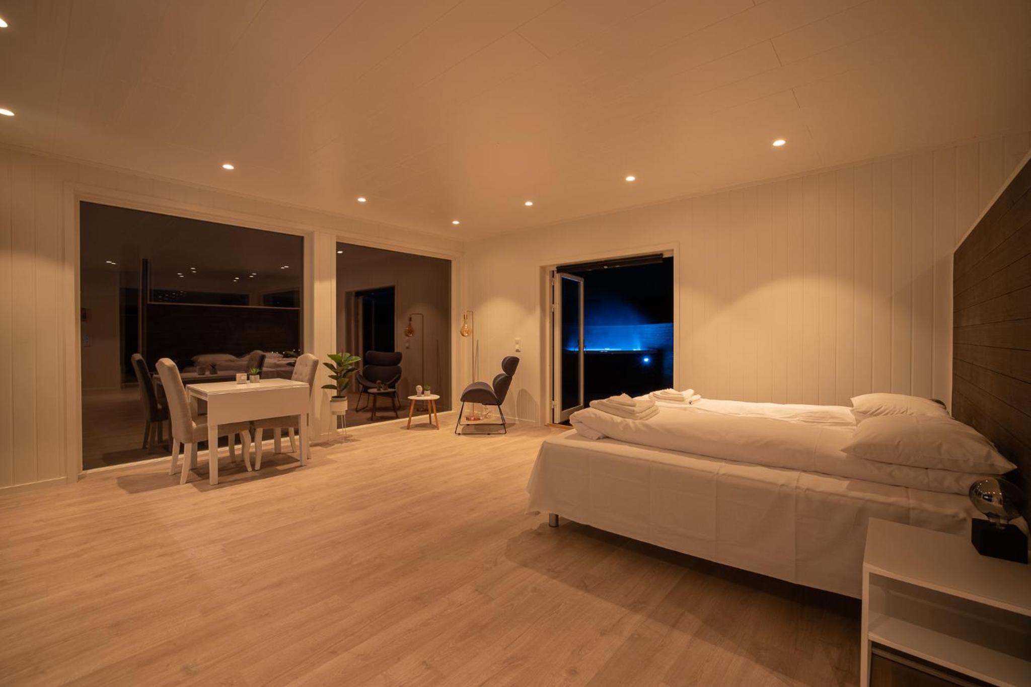 Luxury Studio Apartment - Photo 4