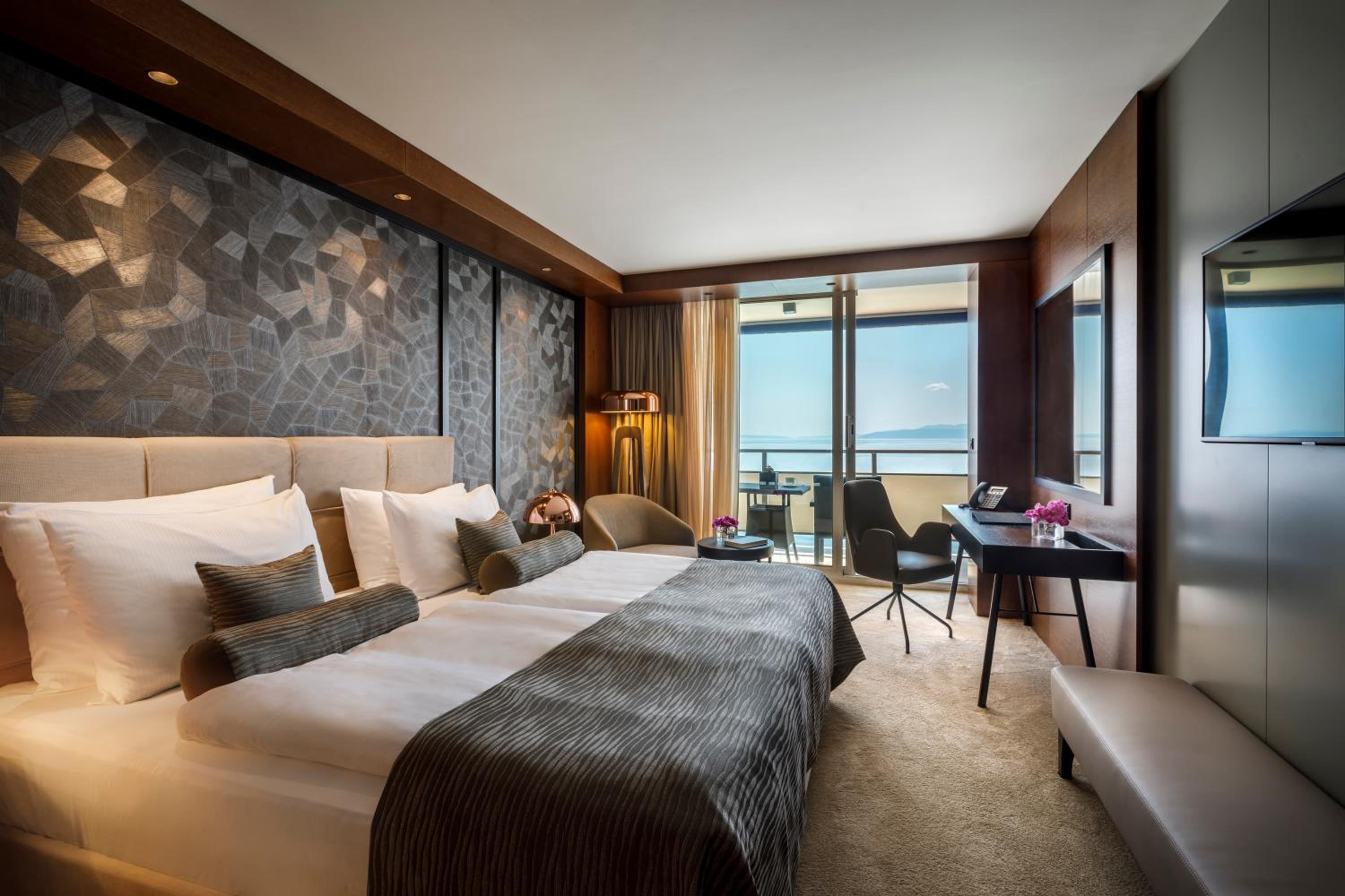 Superior Double or Twin Room with Sea View - Photo 1