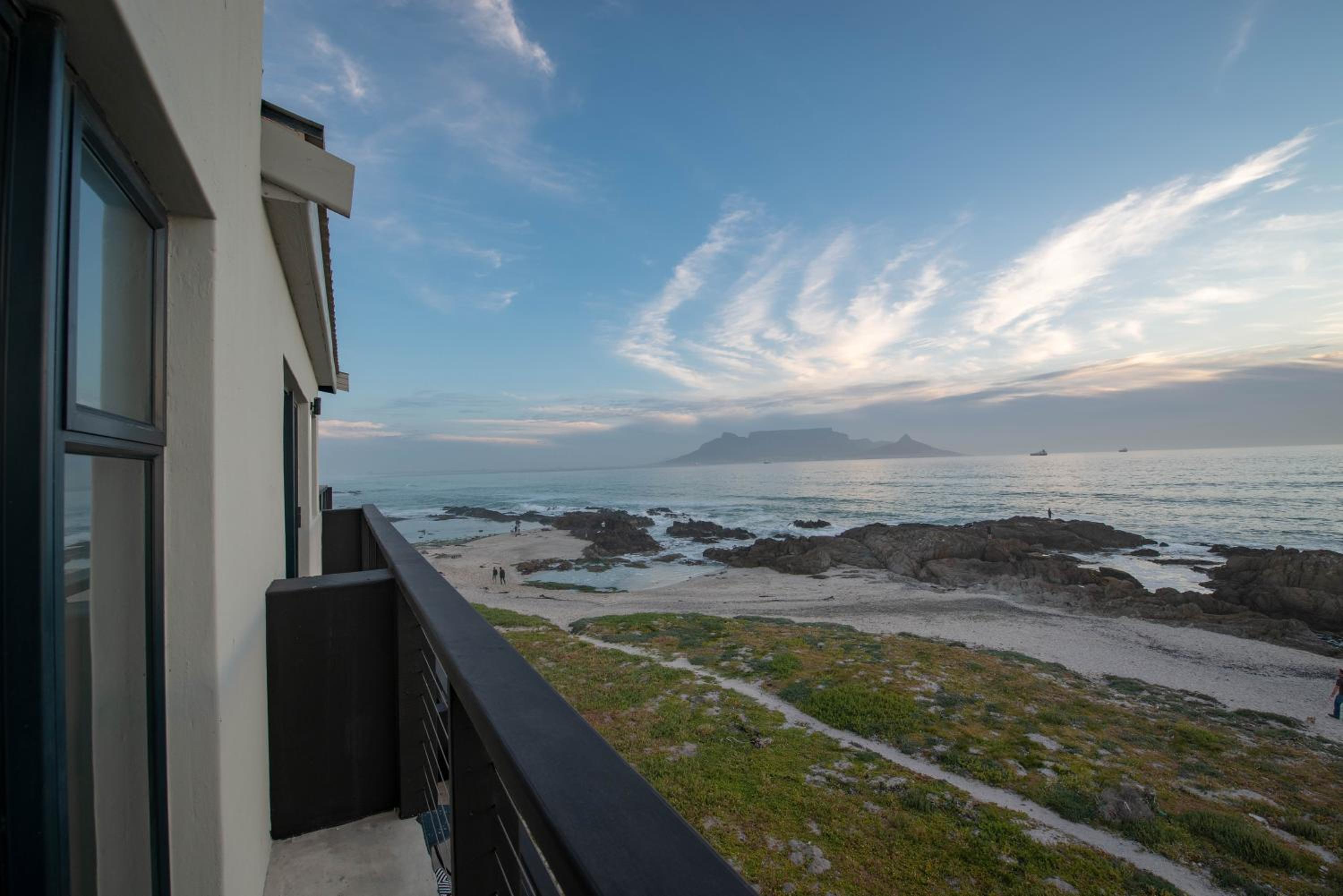 Deluxe Double Room with Sea View - Photo 8