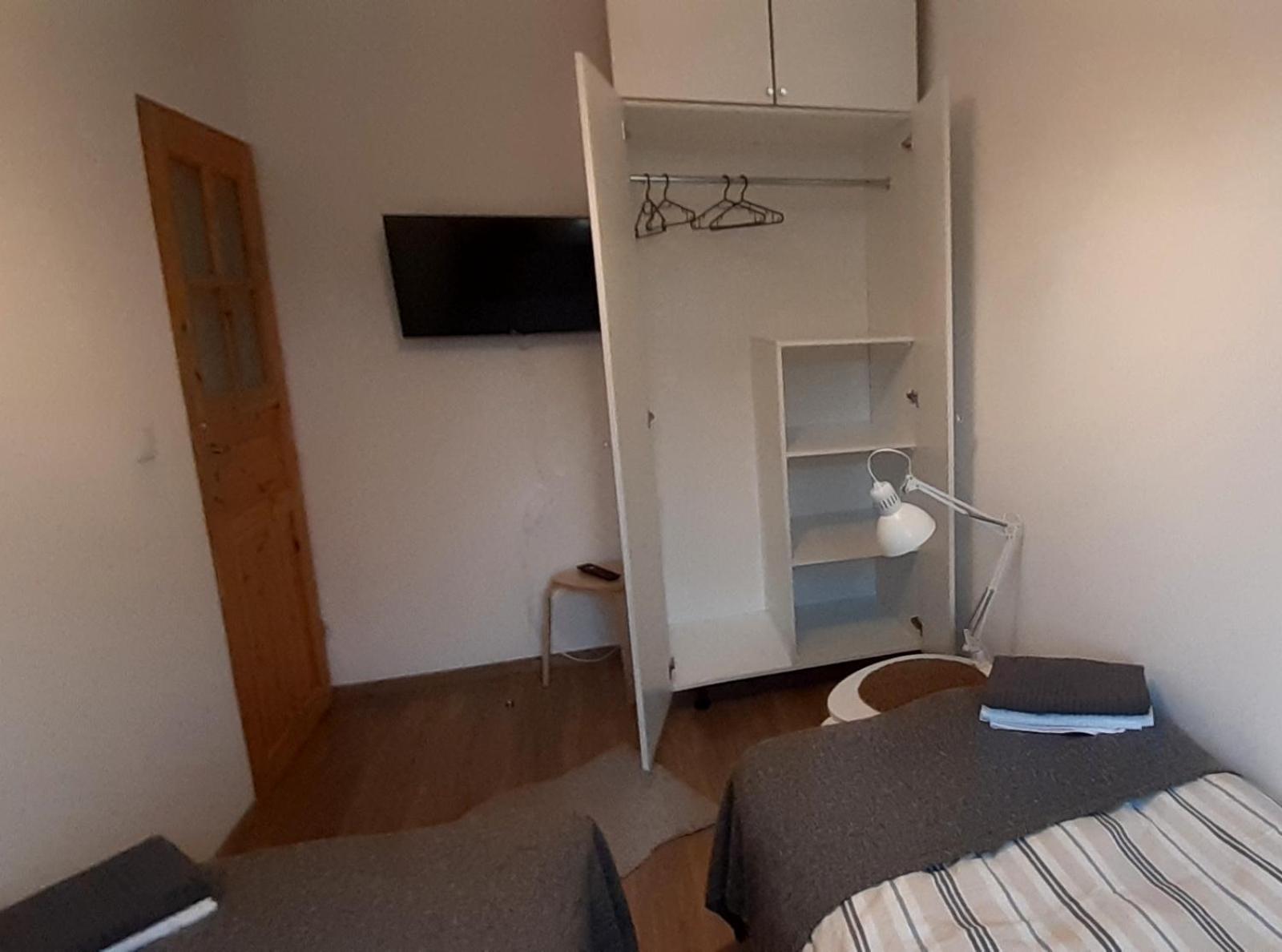 Double Room - Photo 4