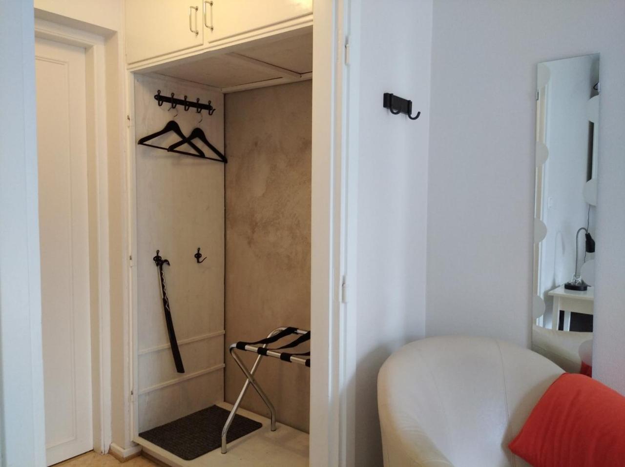 Triple Room with Private Toilet - Photo 3