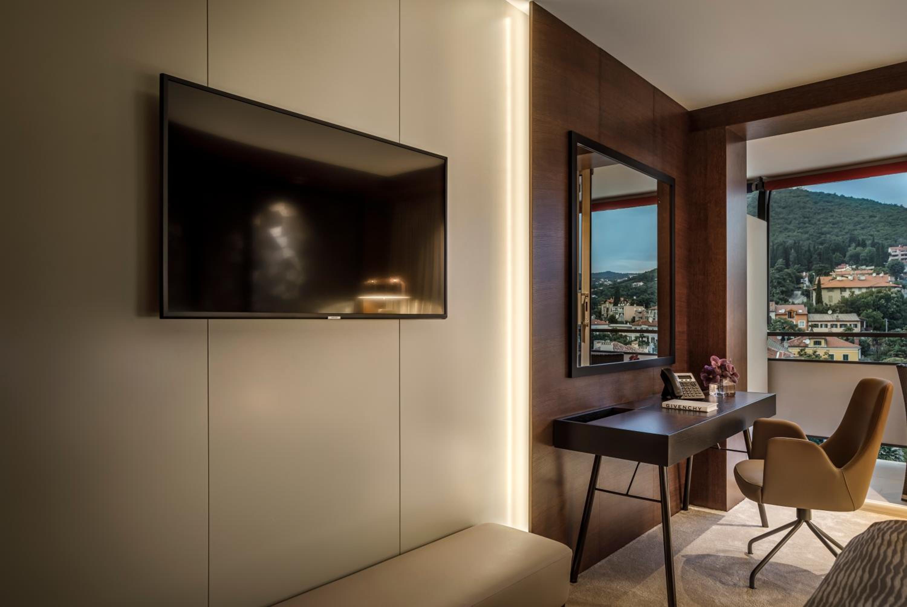 Superior Double or Twin Room - Photo 2
