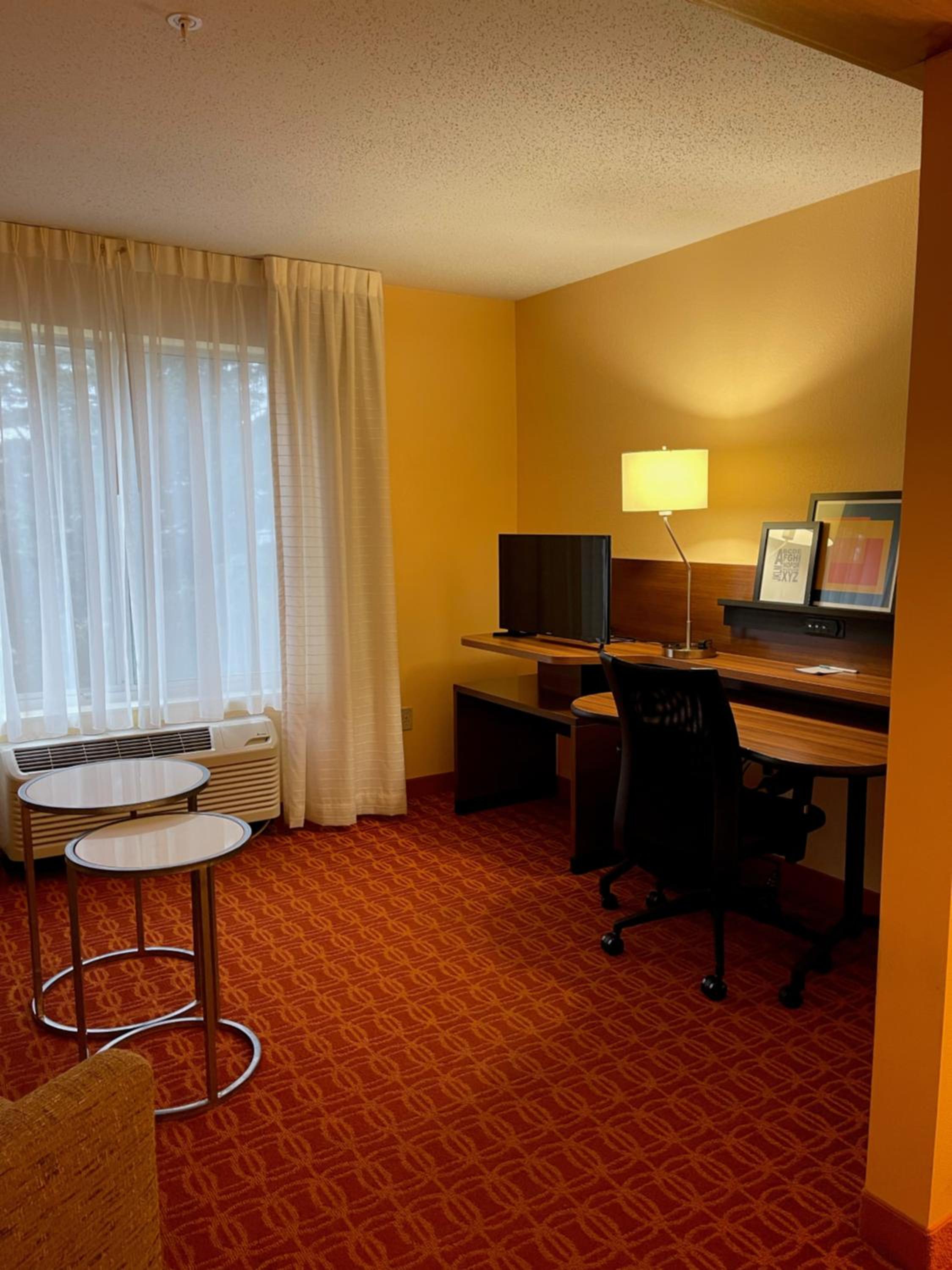 Deluxe King Studio Suite - Non-Smoking - Photo 8
