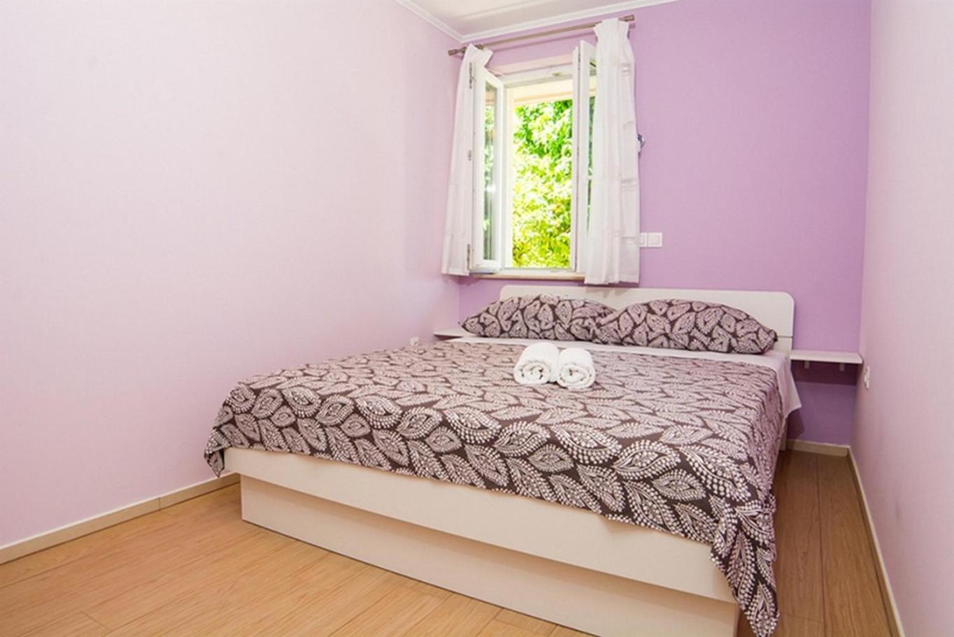 Standard One-Bedroom Apartment with Terrace
