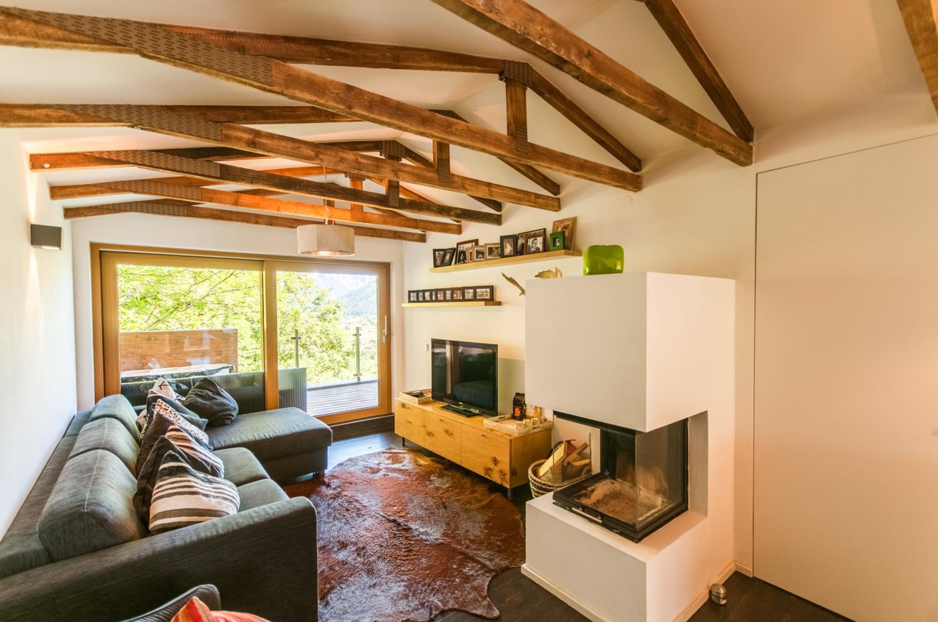 Superior Chalet with Terrace and Lake View photo 3