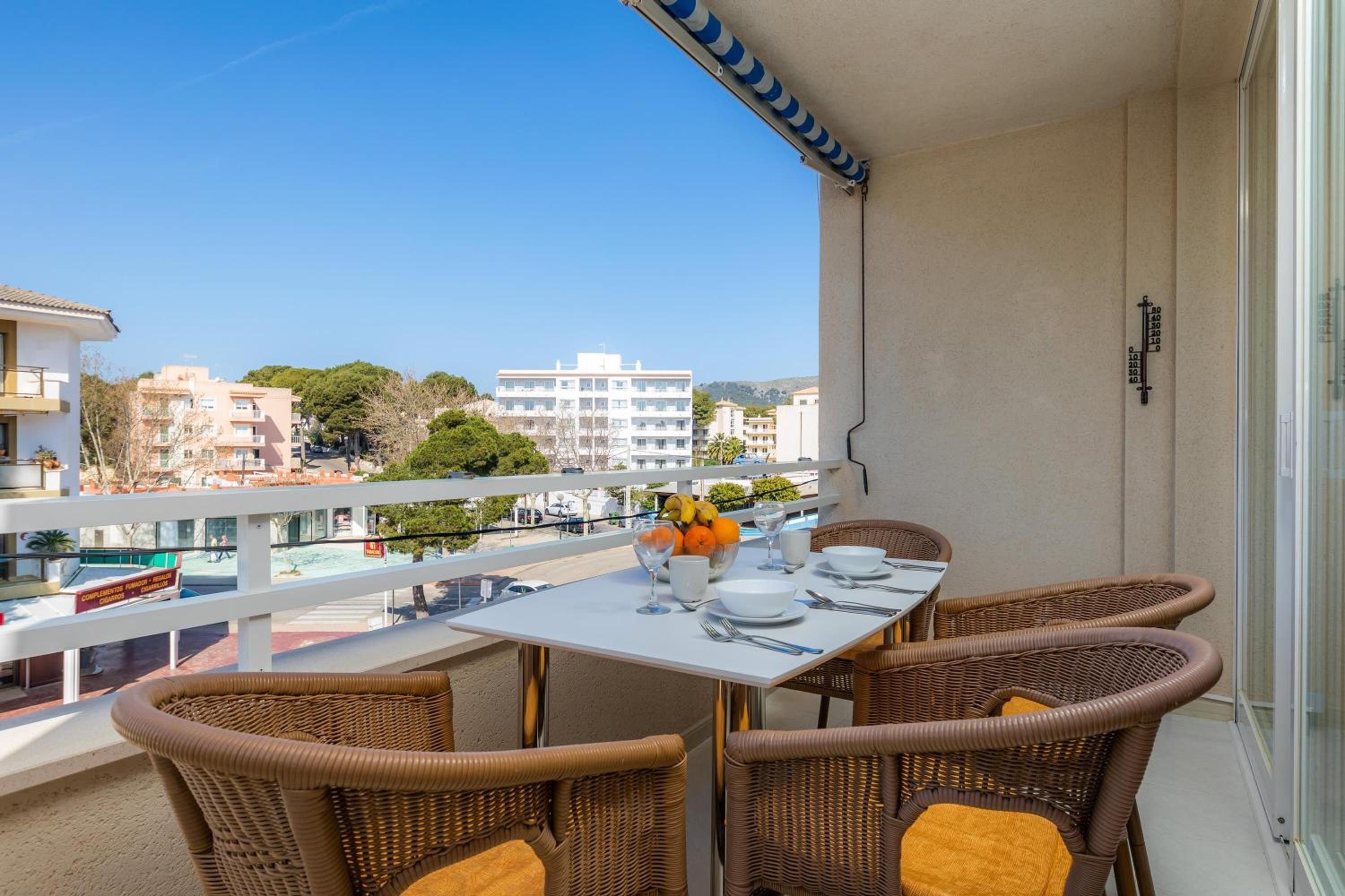 Two-Bedroom Deluxe Apartment with Balcony photo 3