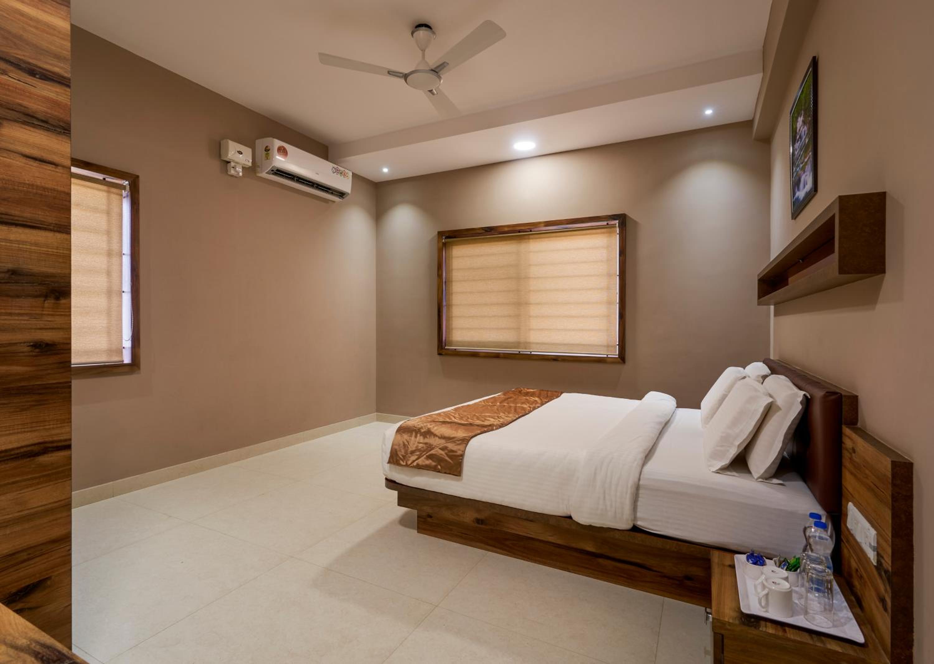 Two-Bedroom House photo 1