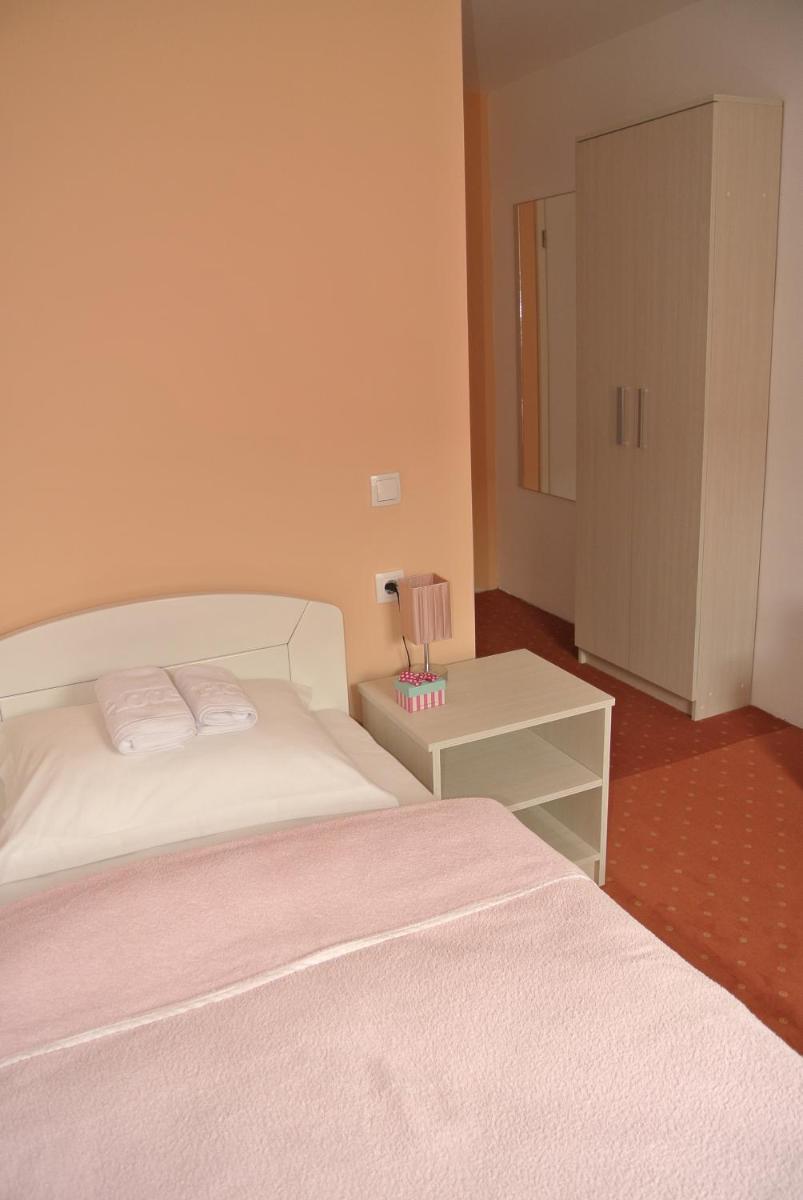 Single Room photo 2