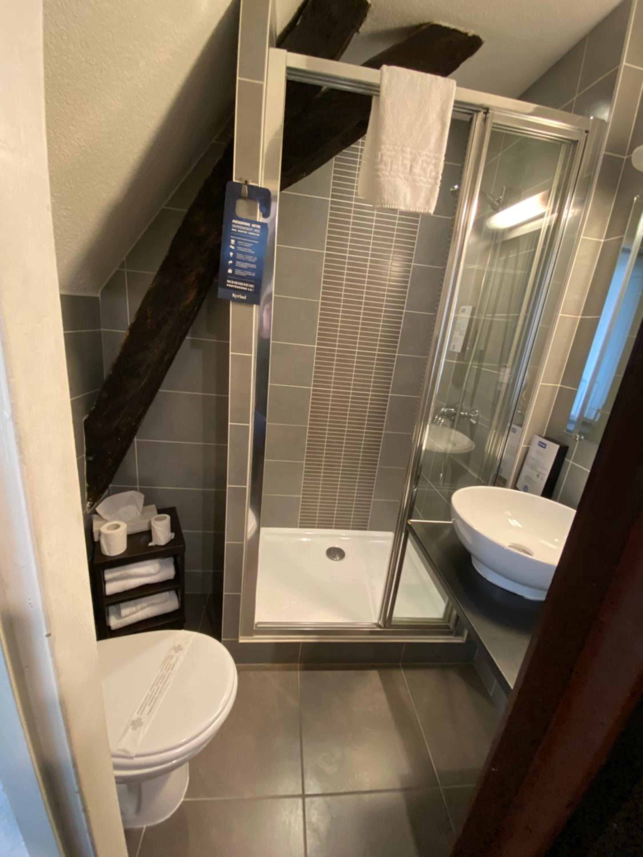 Double Room - Photo 19