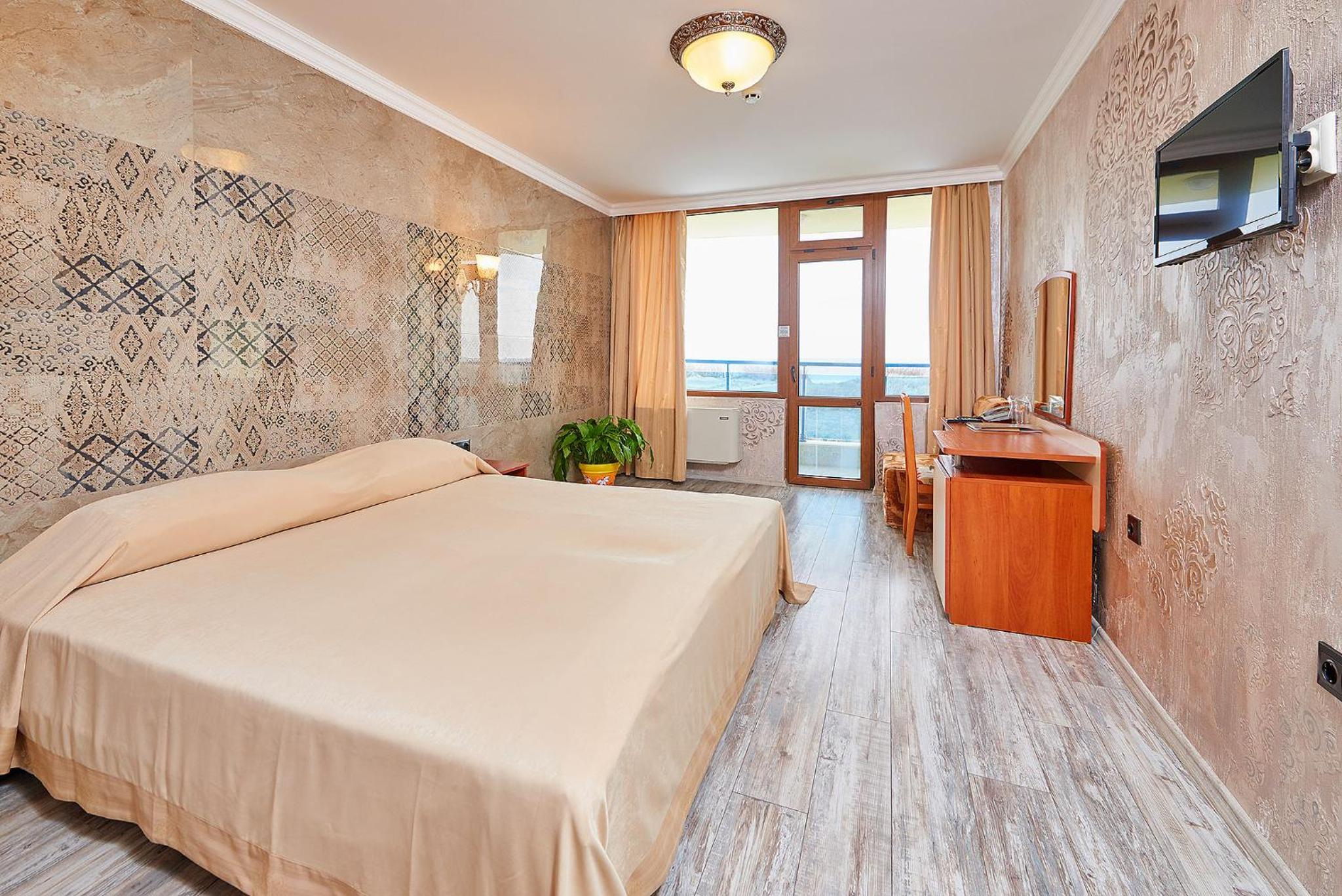 Double Room with Balcony photo 2