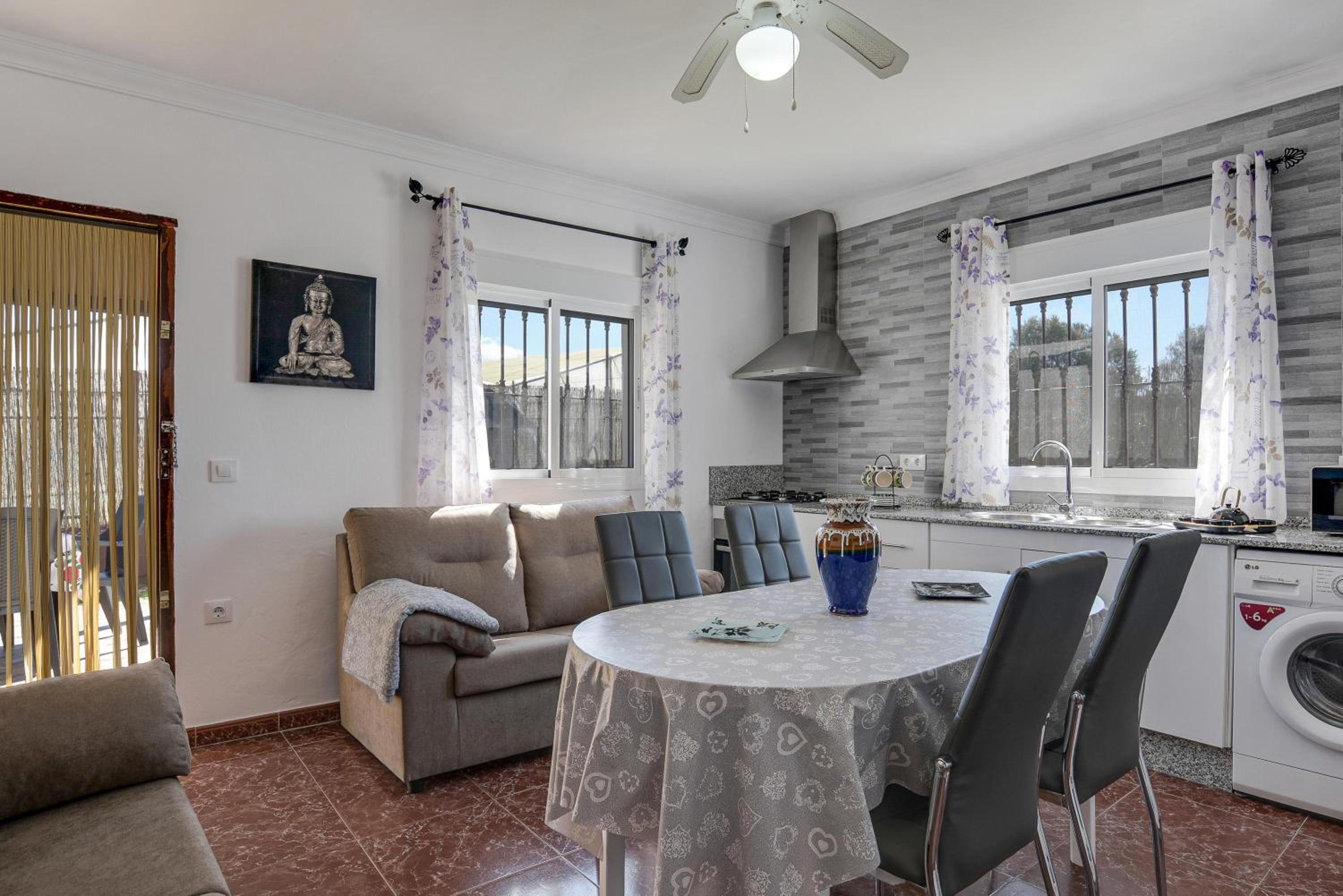 Two-Bedroom House - Photo 3
