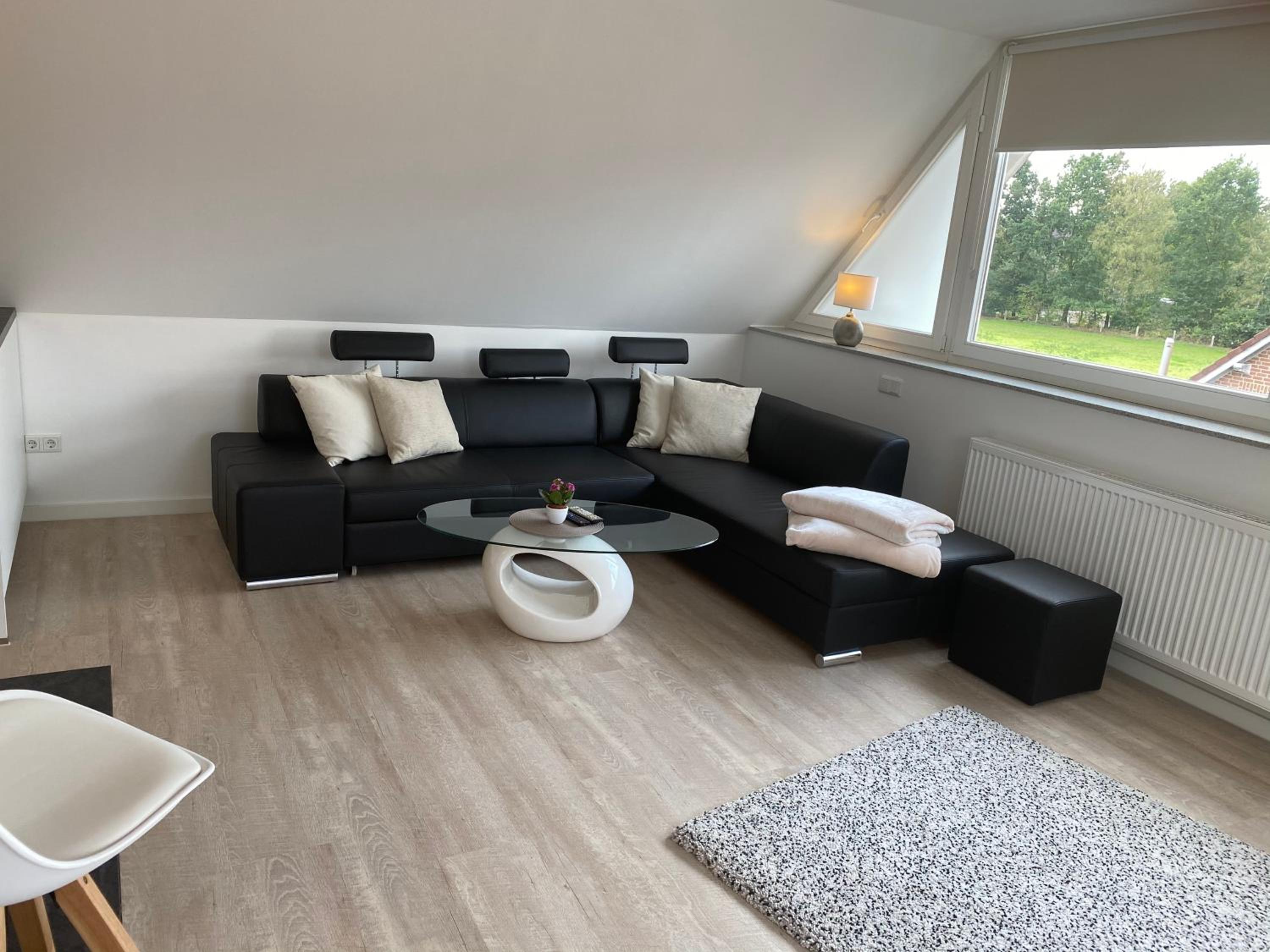 One-Bedroom Apartment - Photo 36