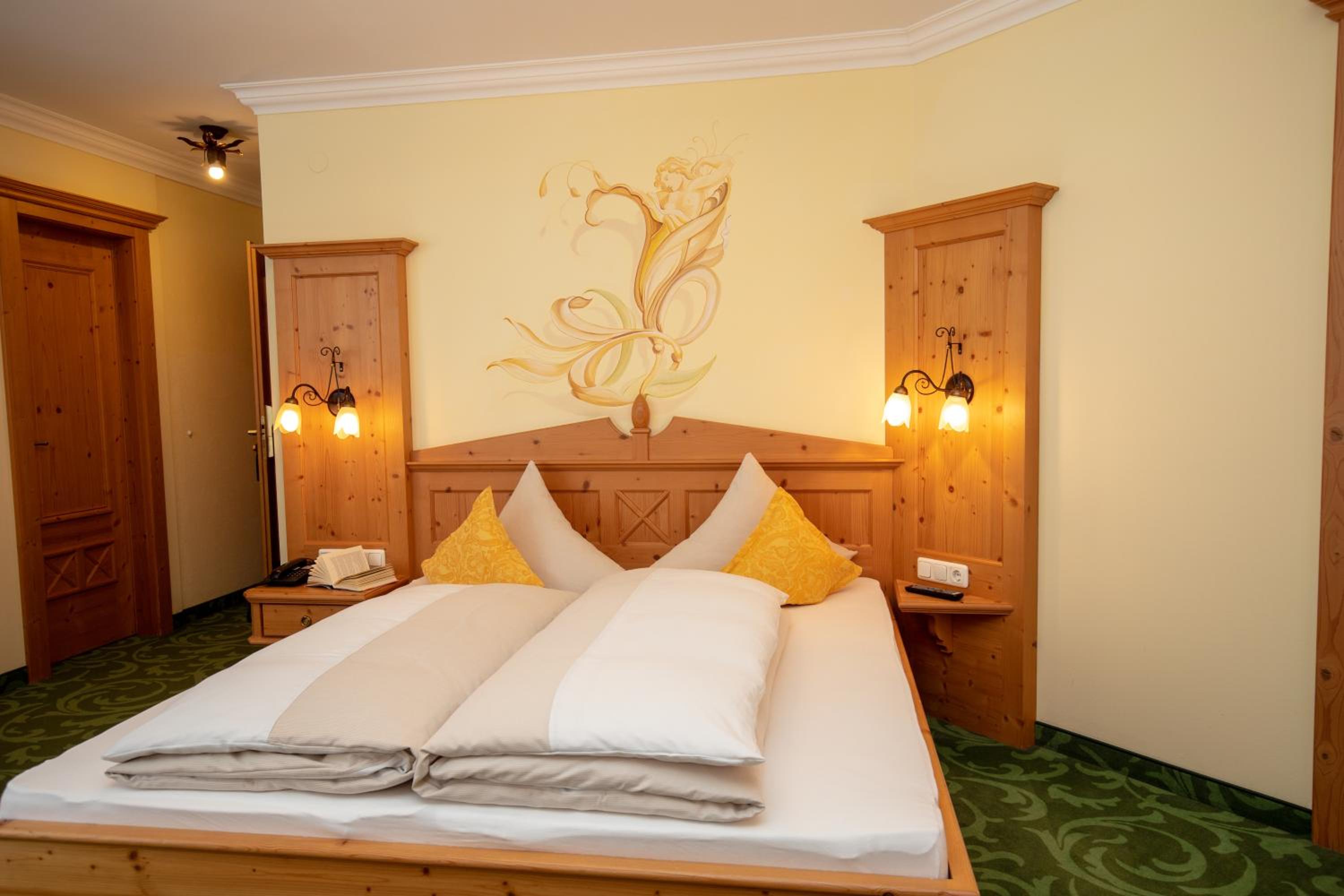 Double Room with Balcony (3 Adults) photo 1